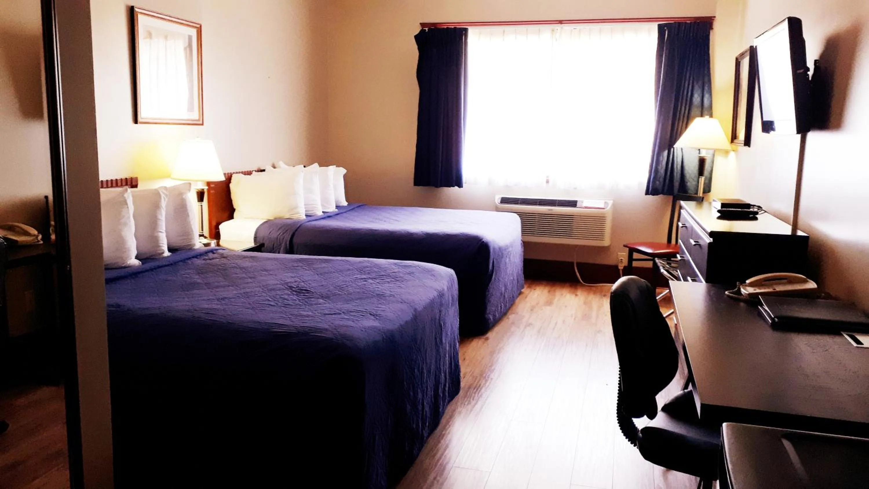 Photo of the whole room in Causeway Bay Hotel