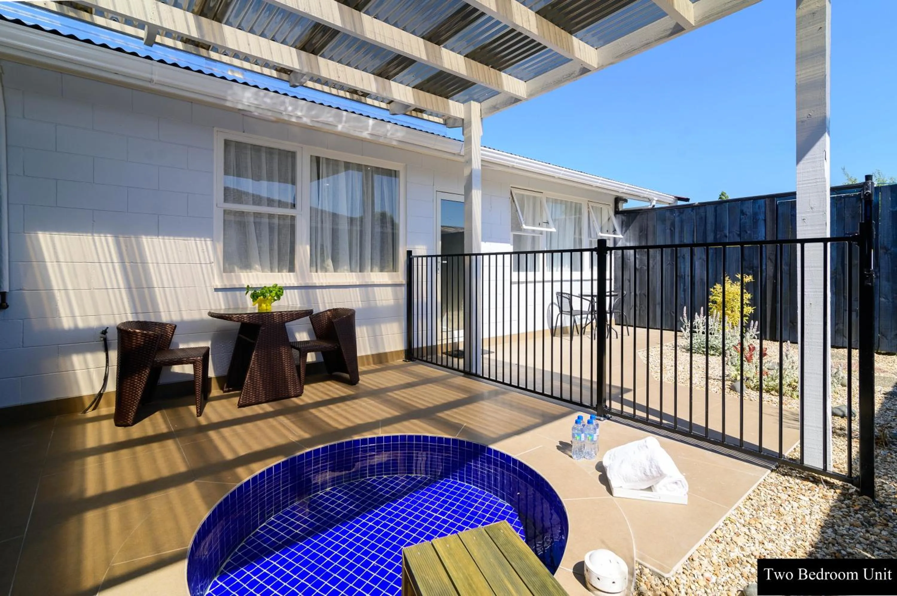 Patio in Thermal Oak Motel