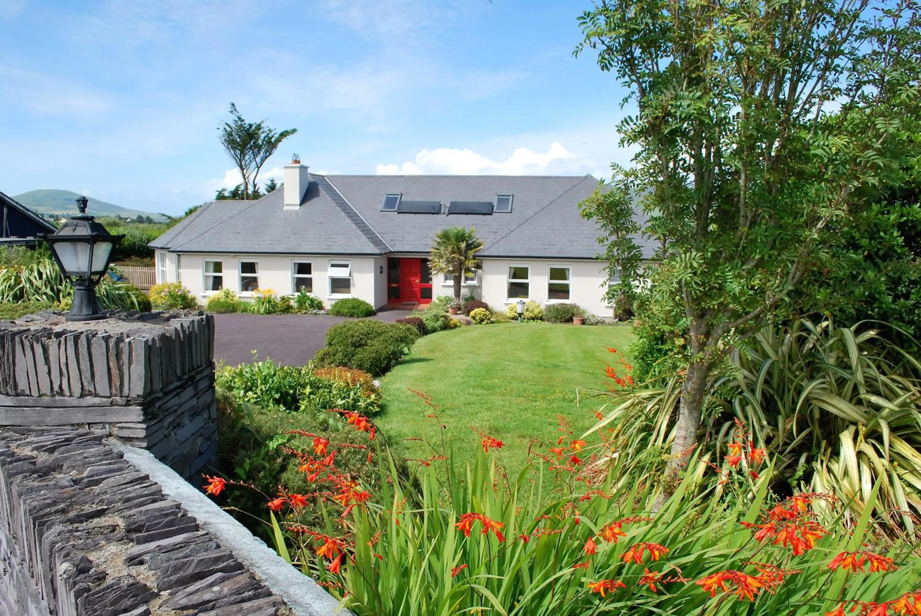 Property building in Cúl Draíochta B&B V23D540