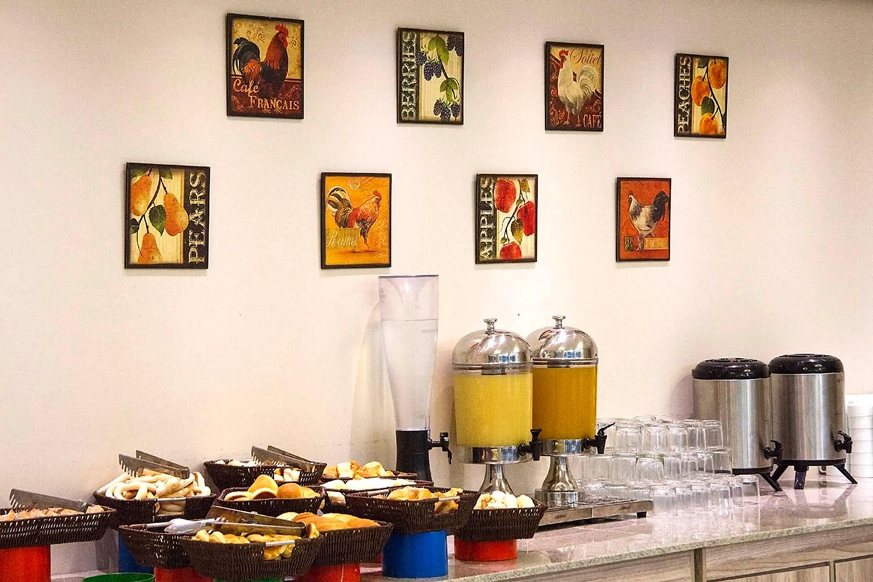 American breakfast in Hotel Morada das Águas