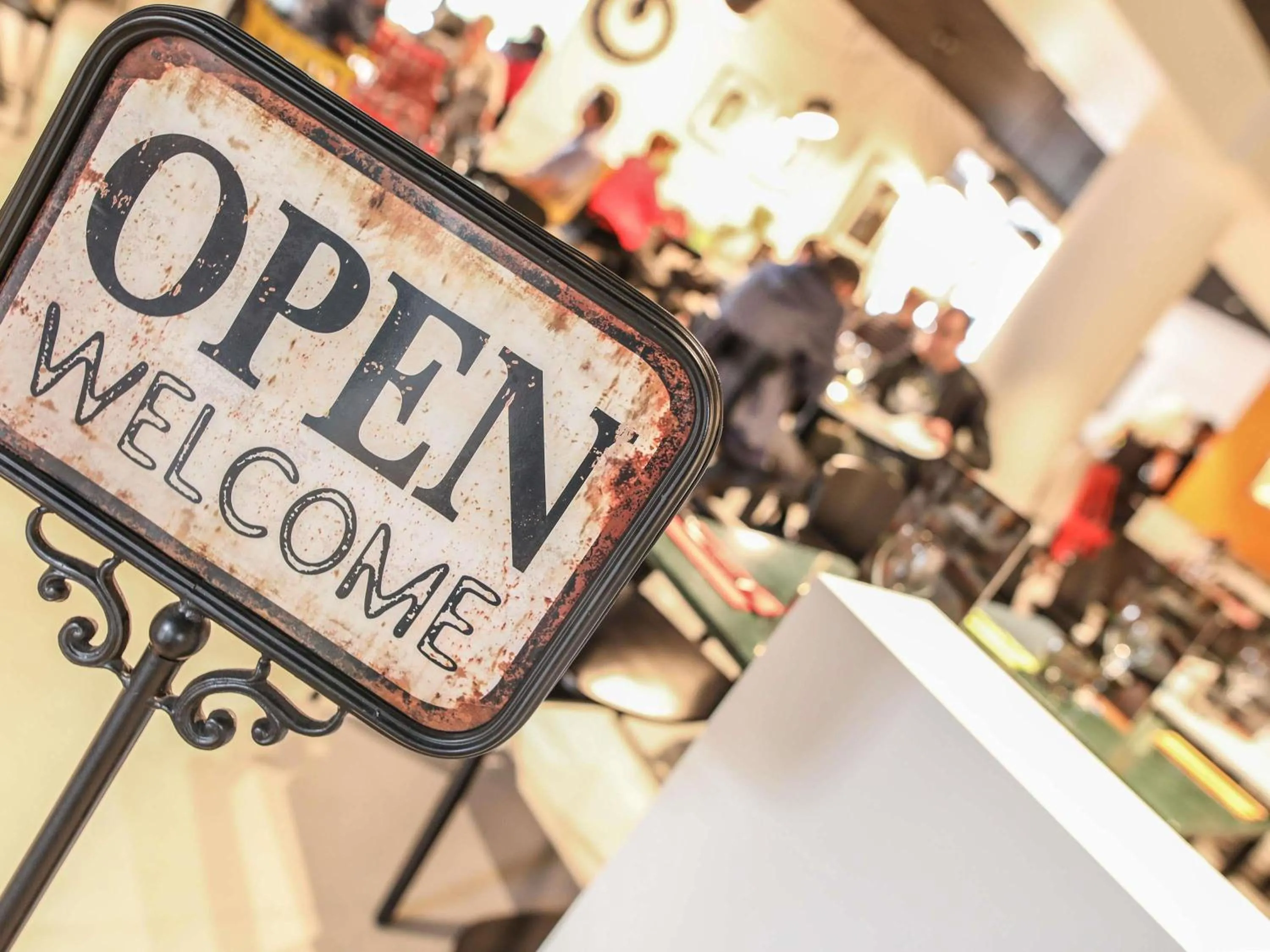 Restaurant/places to eat in Ibis Styles Clermont-Ferrand République