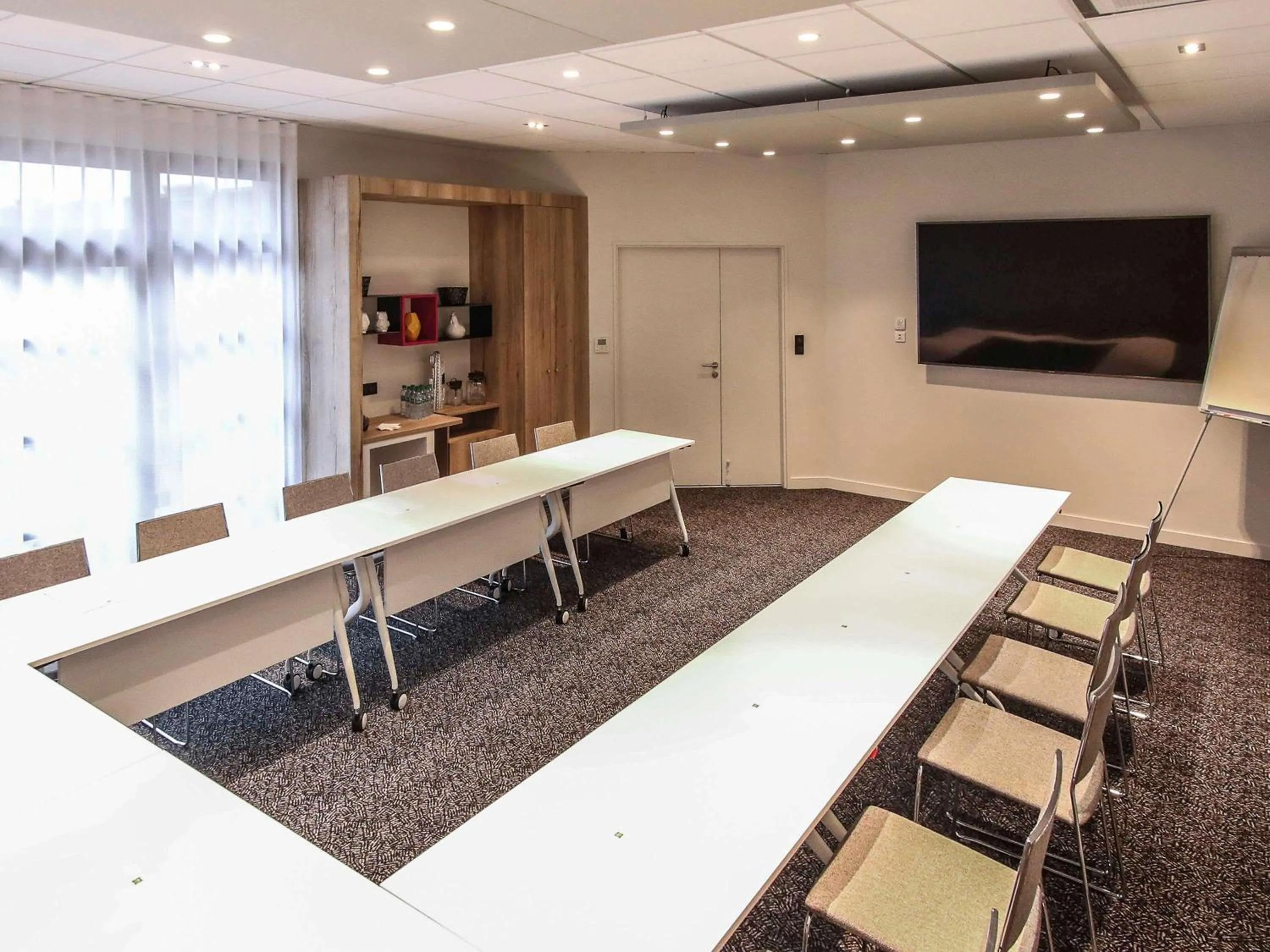 Meeting/conference room in Ibis Styles Clermont-Ferrand République