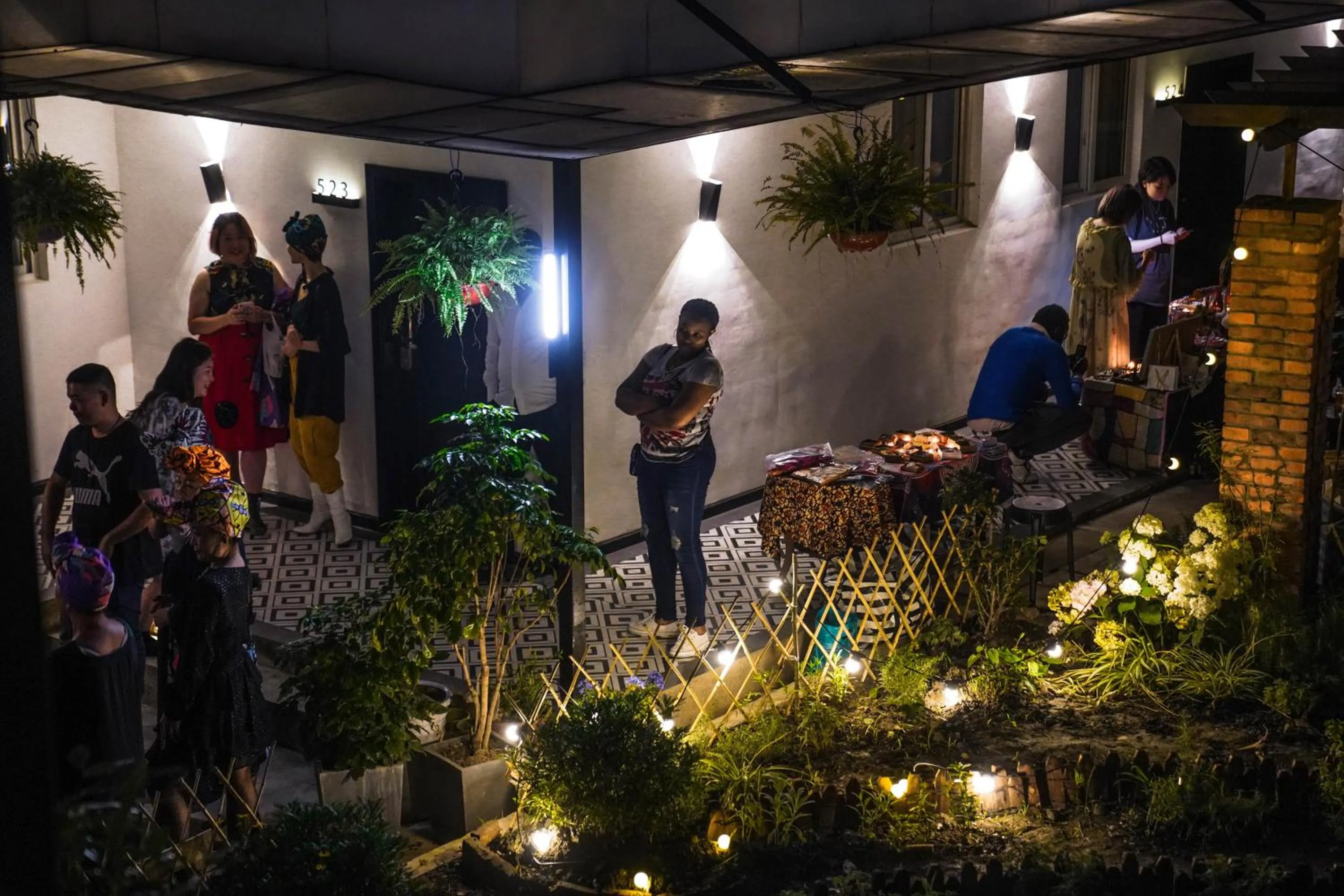 Garden in Chengdu Local Tea Hostel - Short Walk To Taikooli - Chill & Social Coffee Lounge - Metro downstairs - Free Activities - Friendly English Speaking Staff - Tibet, Panda, Buddha & Snow Mountain Tours