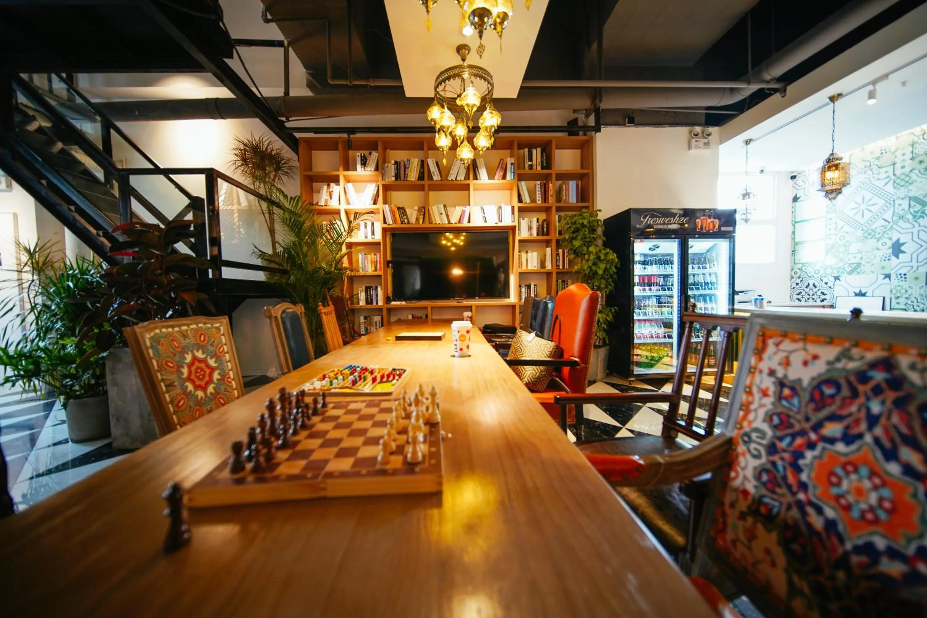 Restaurant/places to eat in Chengdu Local Tea Hostel - Short Walk To Taikooli - Chill & Social Coffee Lounge - Metro downstairs - Free Activities - Friendly English Speaking Staff - Tibet, Panda, Buddha & Snow Mountain Tours