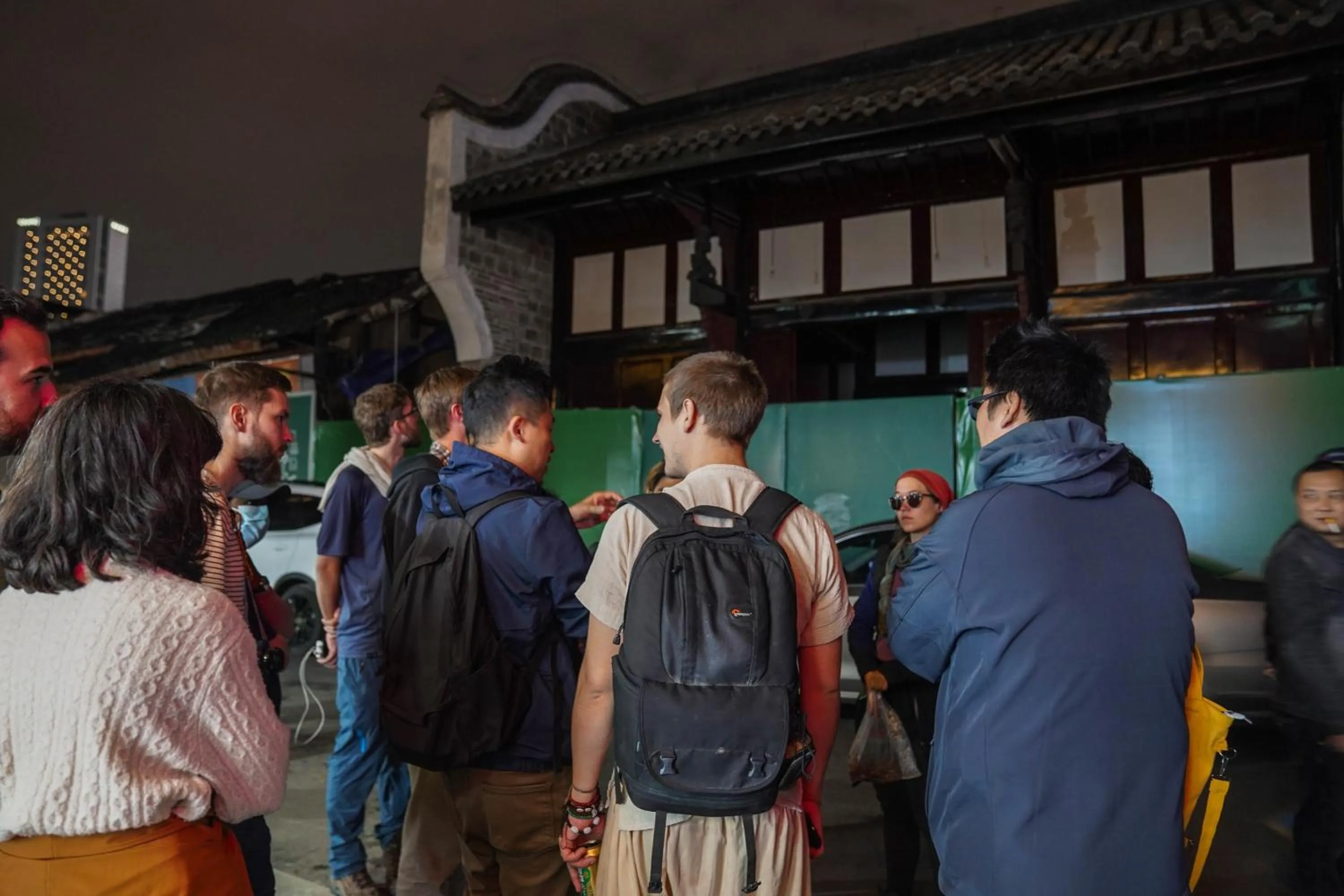 Activities in Chengdu Local Tea Hostel - Short Walk To Taikooli - Chill & Social Coffee Lounge - Metro downstairs - Free Activities - Friendly English Speaking Staff - Tibet, Panda, Buddha & Snow Mountain Tours