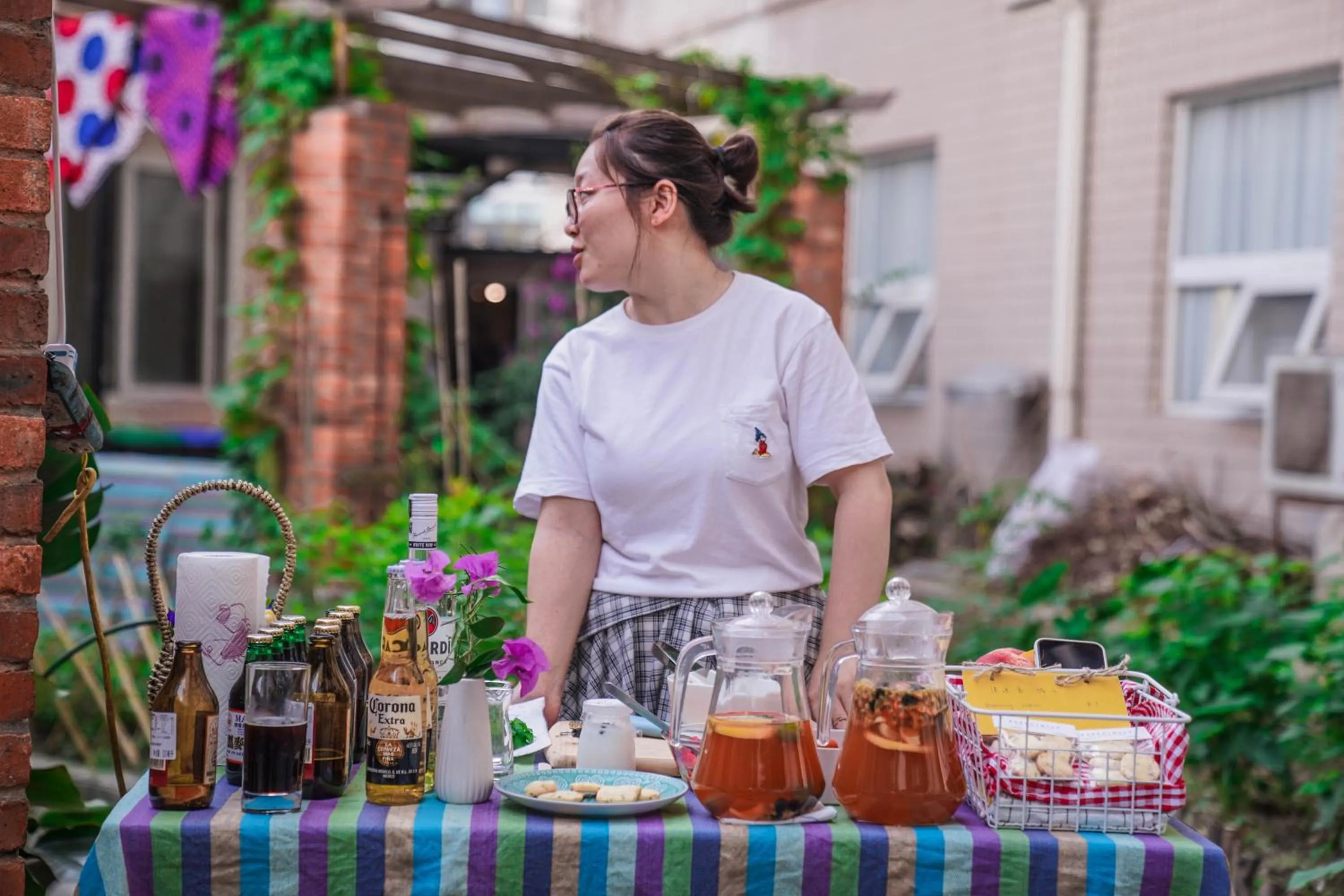 Activities in Chengdu Local Tea Hostel - Short Walk To Taikooli - Chill & Social Coffee Lounge - Metro downstairs - Free Activities - Friendly English Speaking Staff - Tibet, Panda, Buddha & Snow Mountain Tours