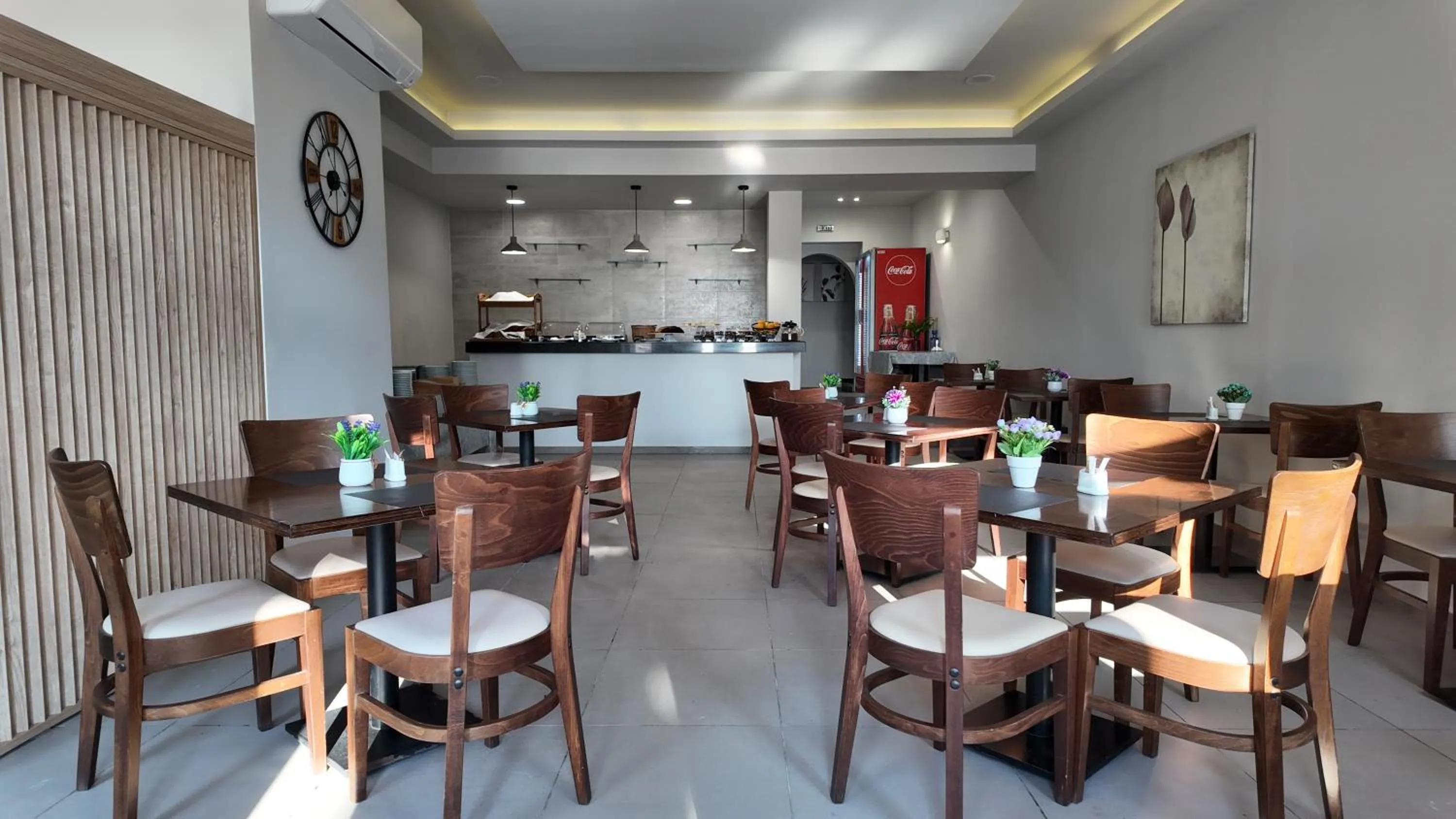 Breakfast in Hotel Santorini