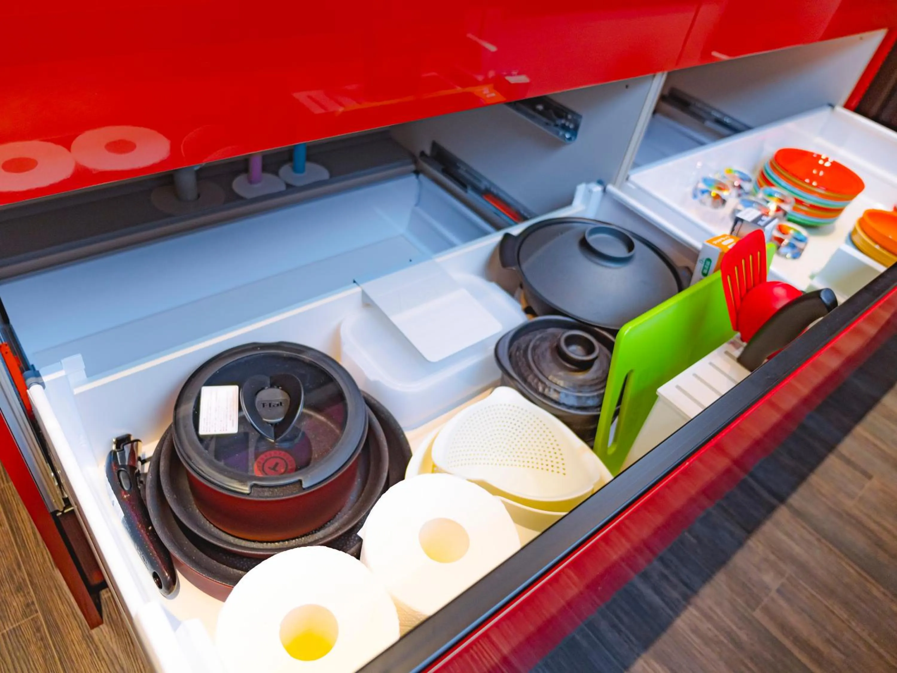 Kitchen or kitchenette in Bond Base