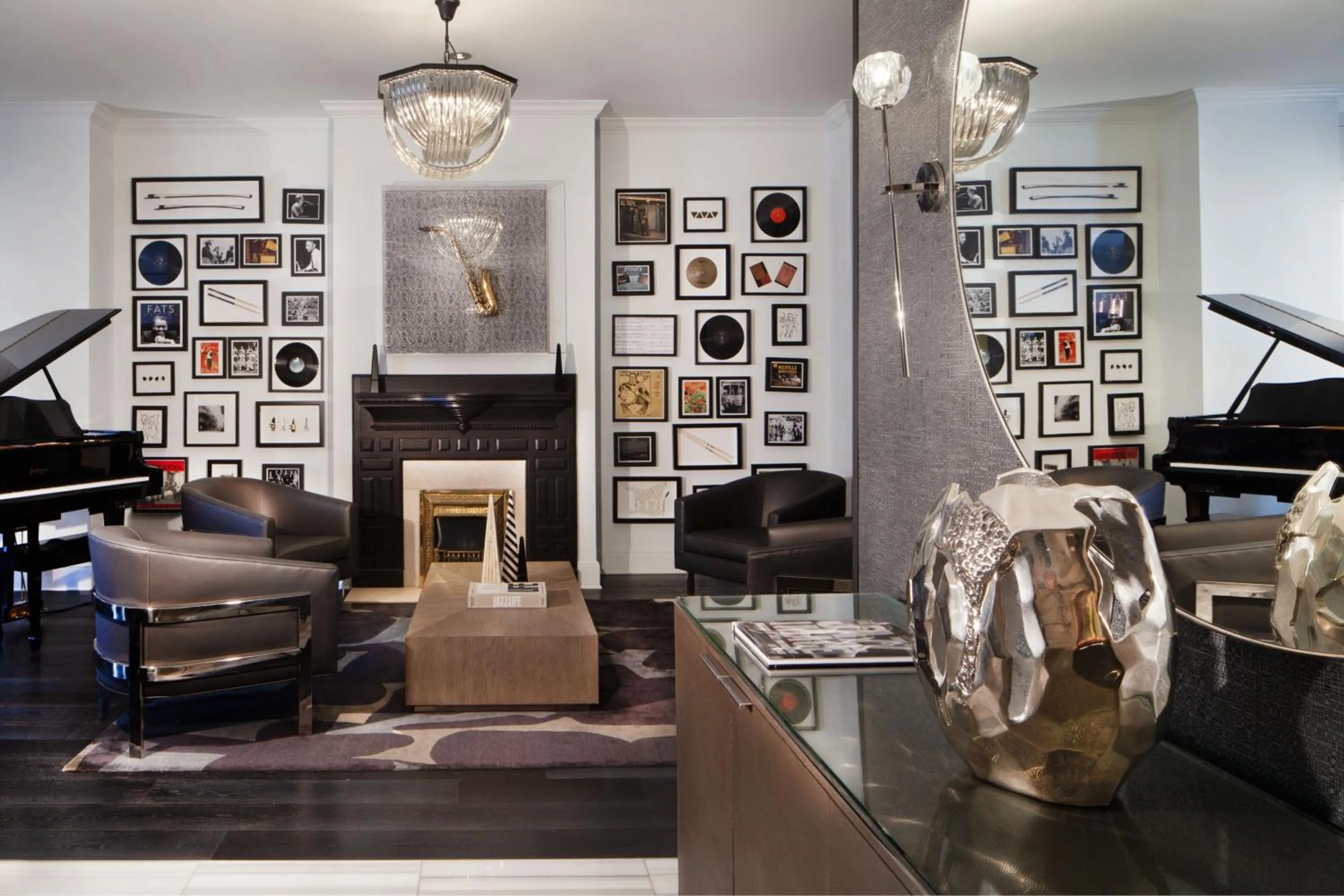 Photo of the whole room in Le Pavillon, New Orleans, a Tribute Portfolio Hotel