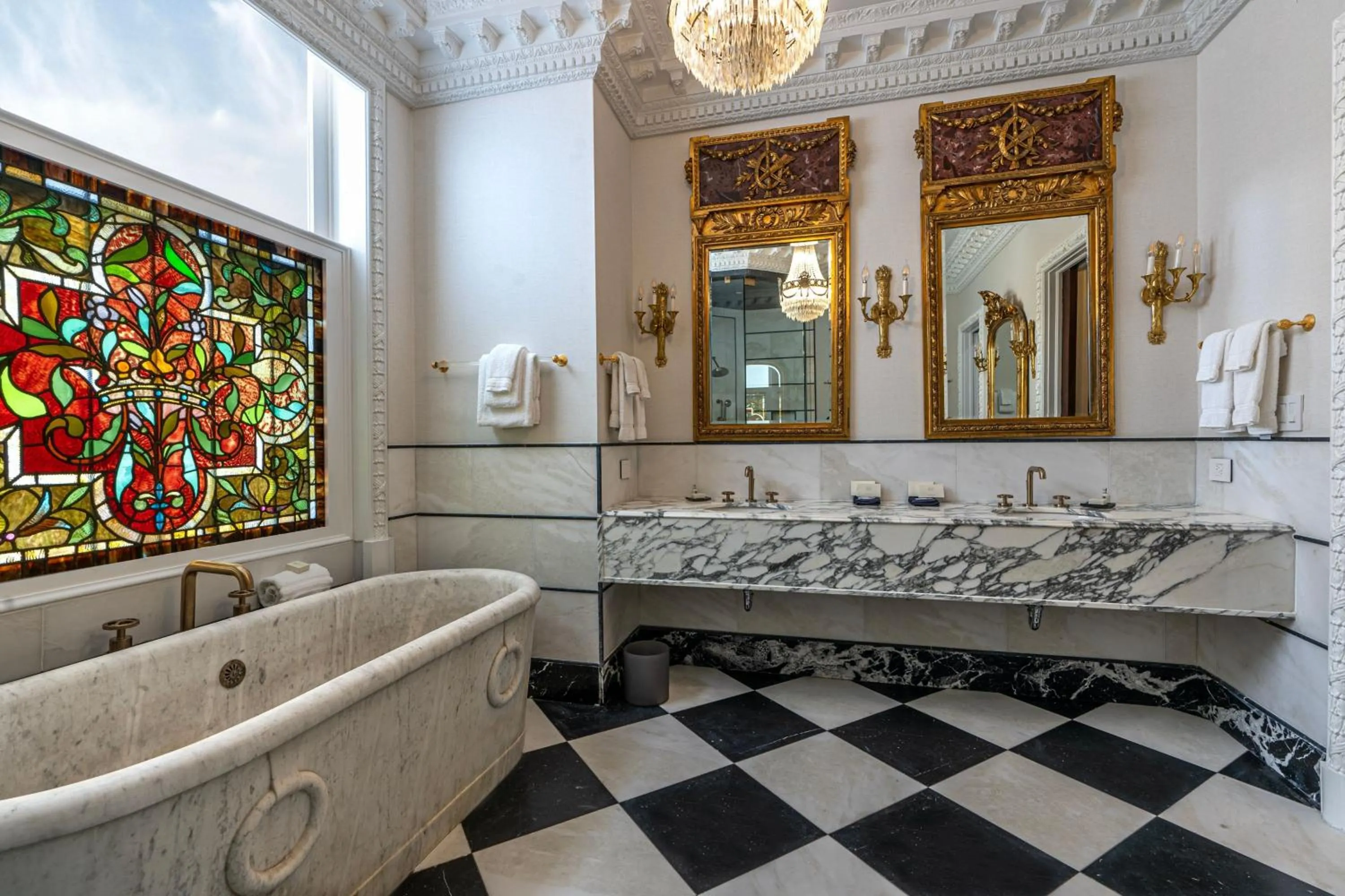 Bathroom in Le Pavillon, New Orleans, a Tribute Portfolio Hotel