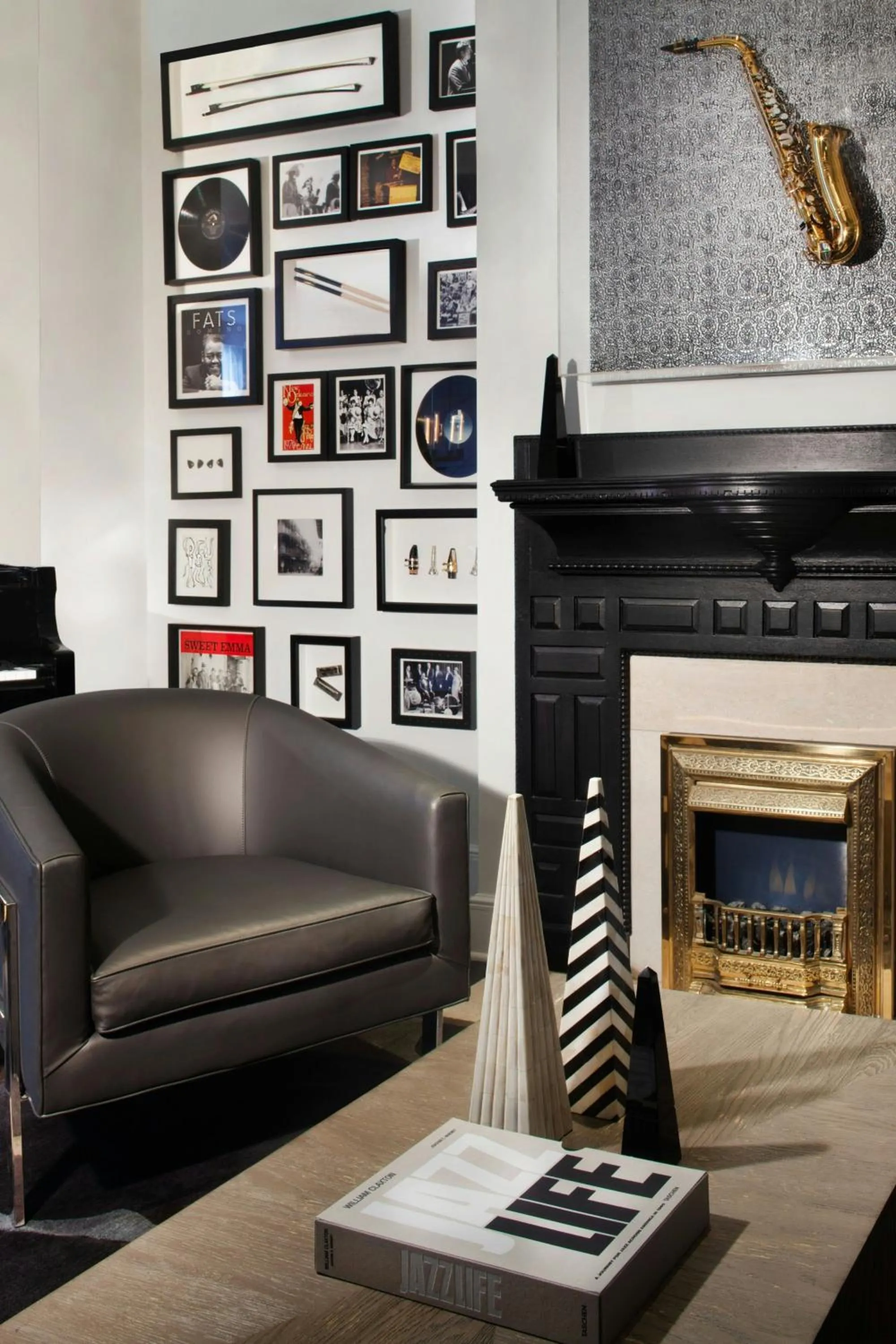 Photo of the whole room in Le Pavillon, New Orleans, a Tribute Portfolio Hotel