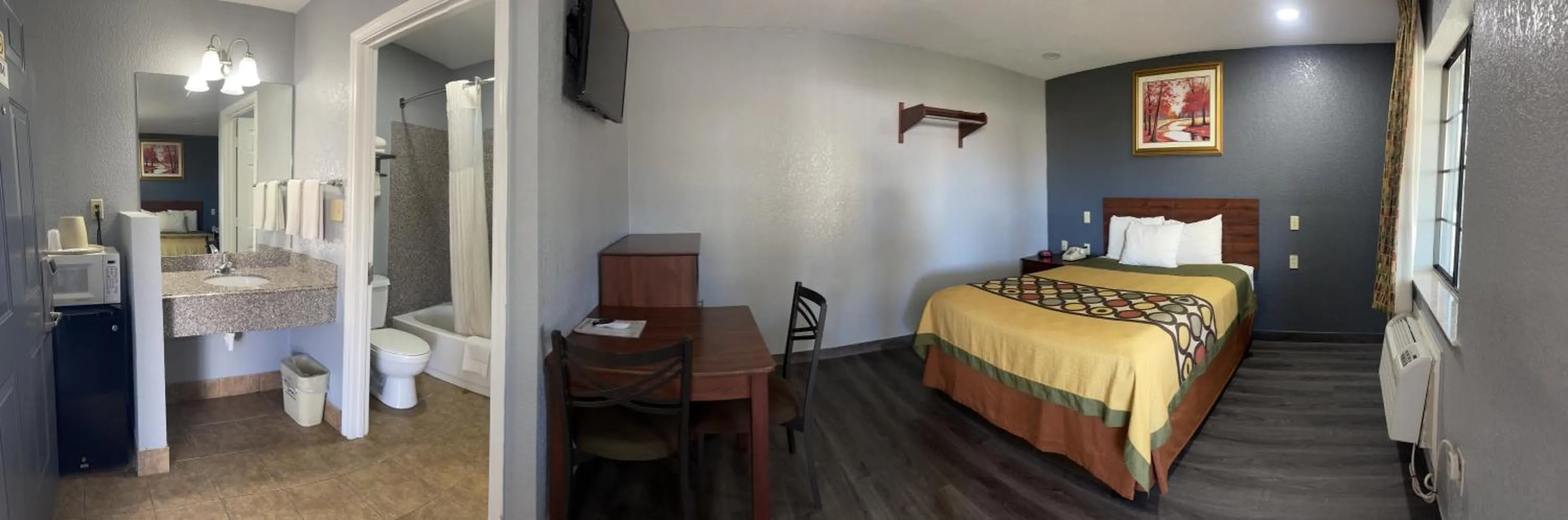 Bedroom, Bed in Budget Inn Buffalo