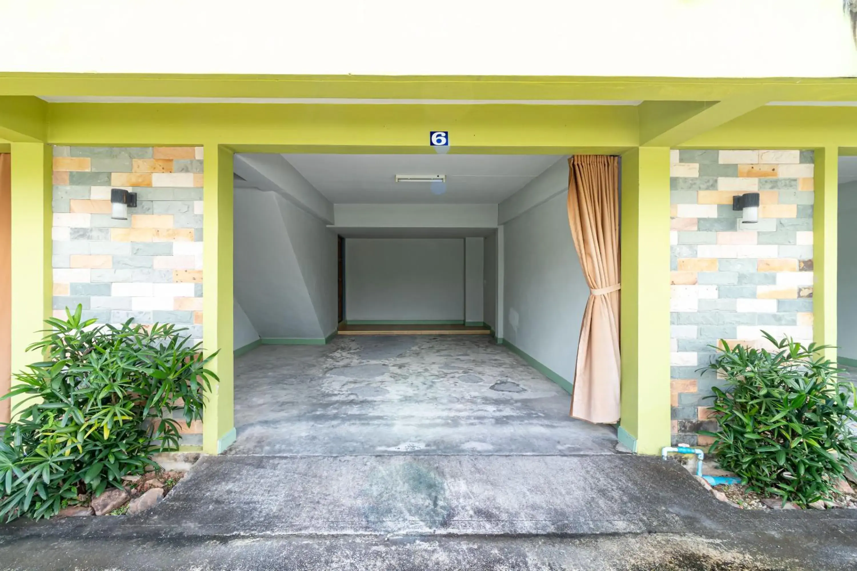 Standard Double Room in Khum Suk Resort Standard Double Room in Khum Suk Resort