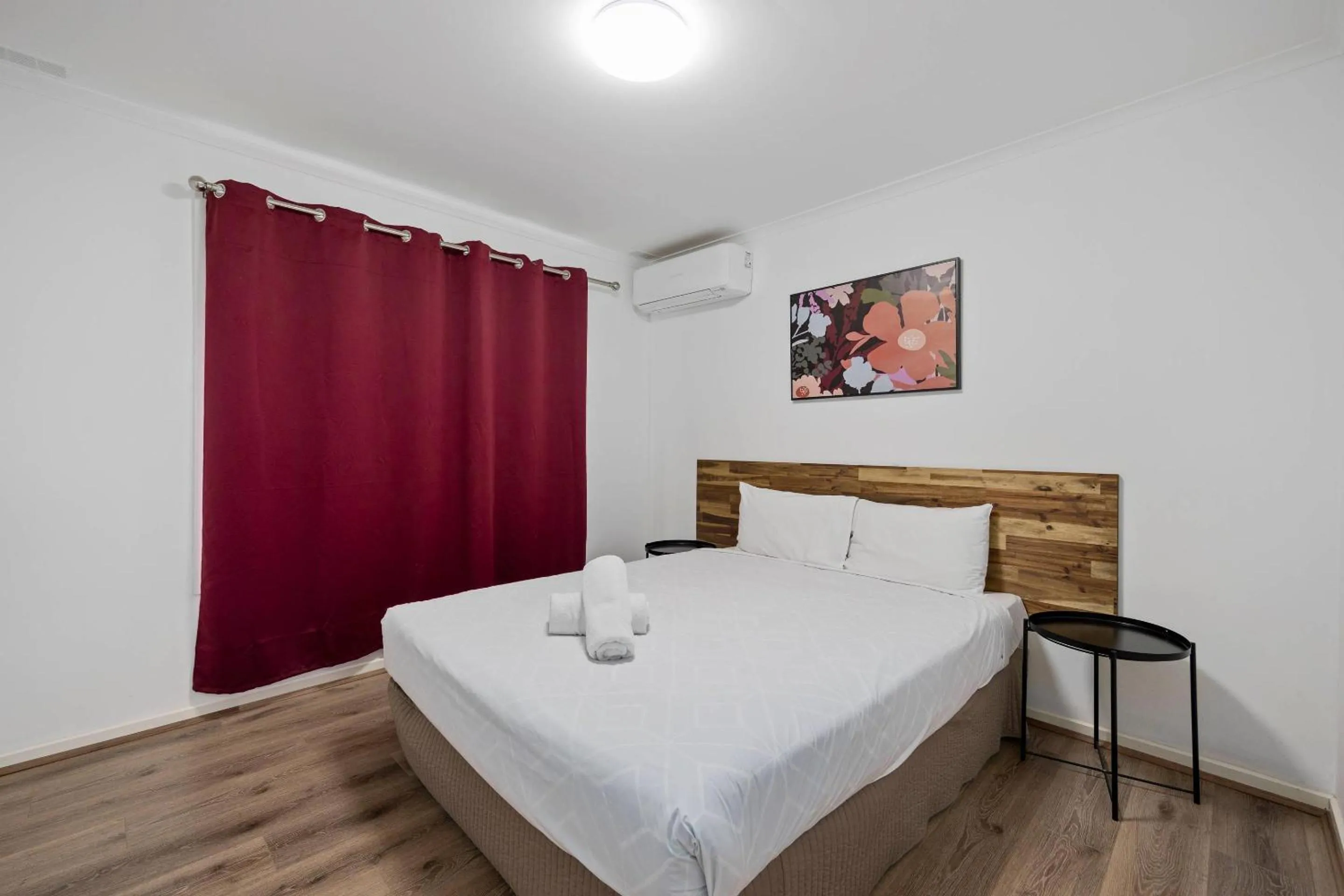 Bedroom, Bed in Econo Lodge Lilydale