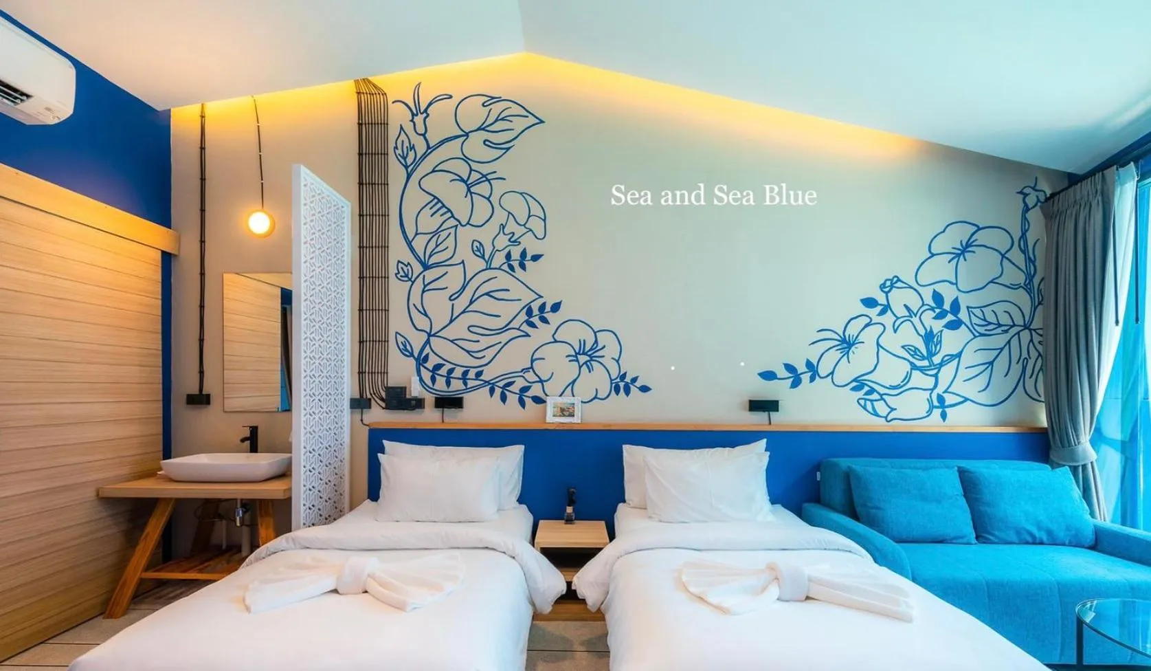 Bedroom, Bed in Sea and Sea Villa Sangaroon