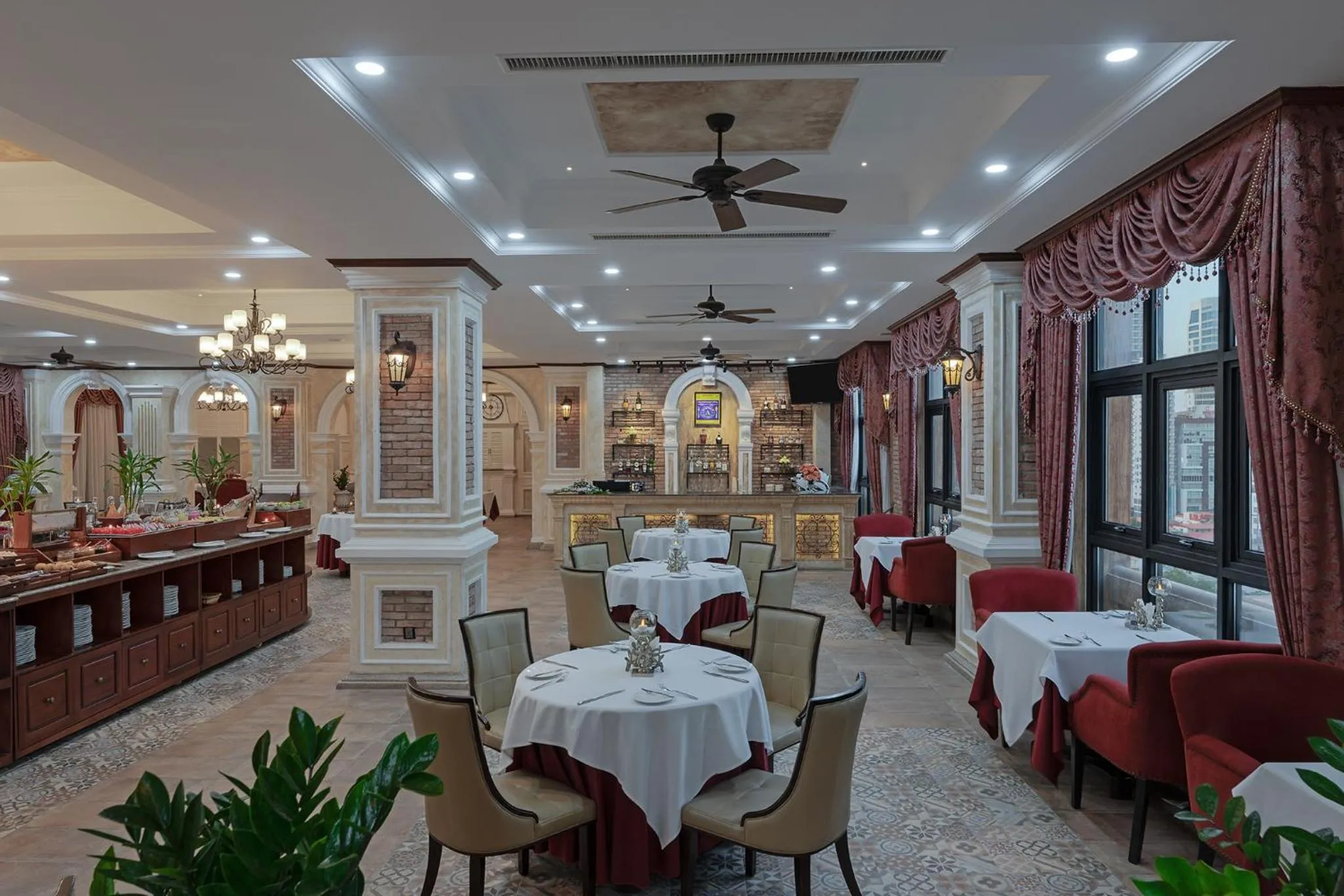 Restaurant/places to eat in Anik Palace Hotel