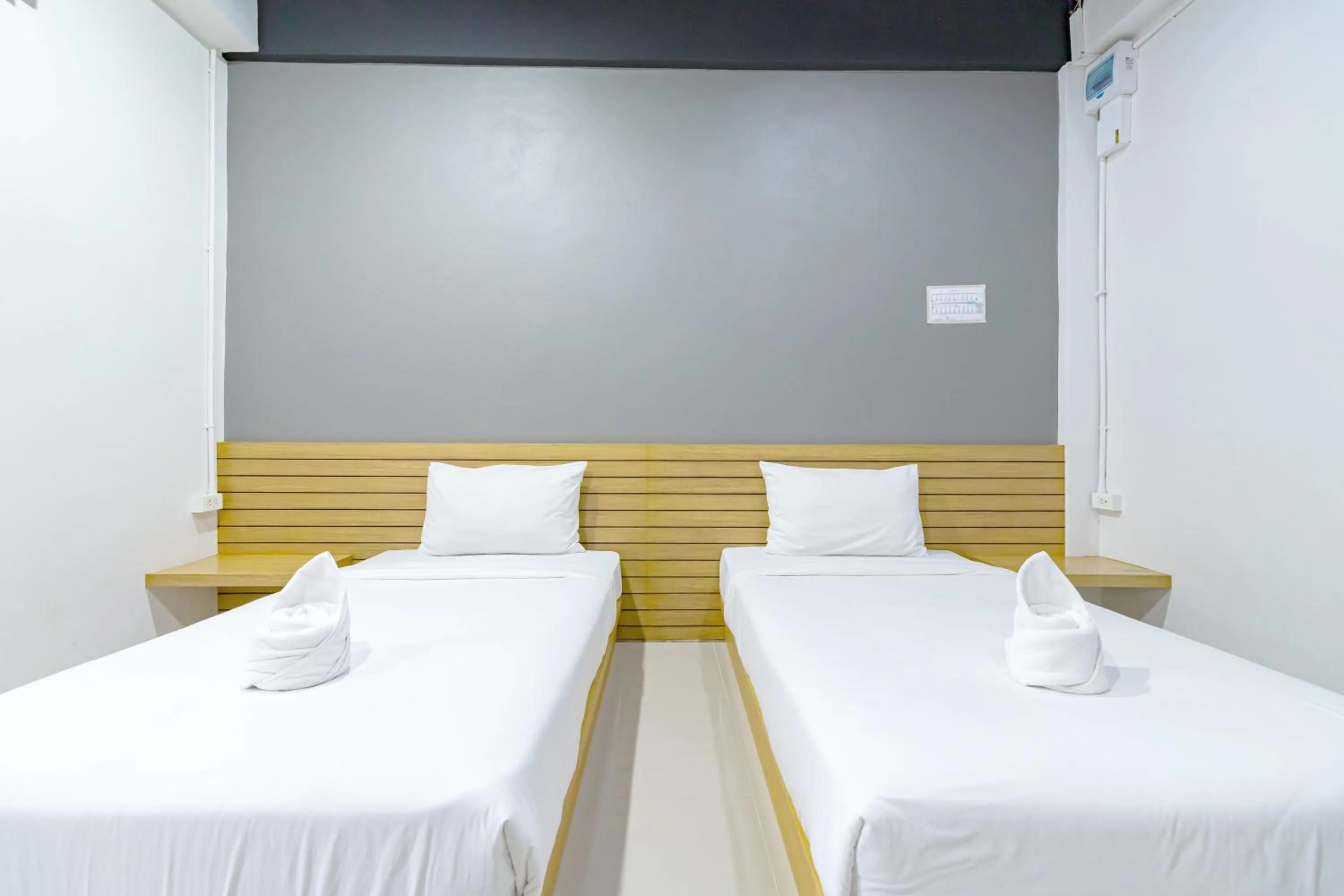 Bedroom, Bed in CS Klongtoey Grand Resort