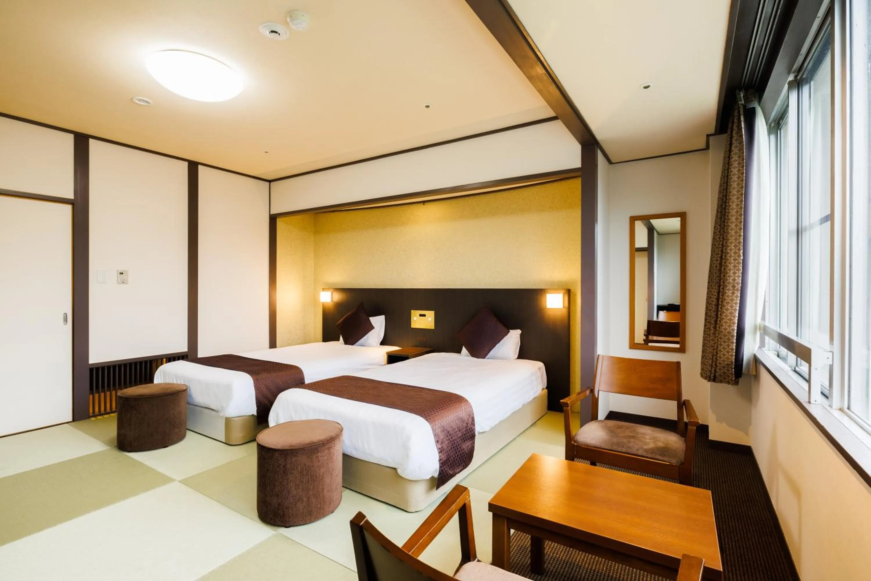 Photo of the whole room, Bed in KAMENOI HOTEL Nagatoro Yorii