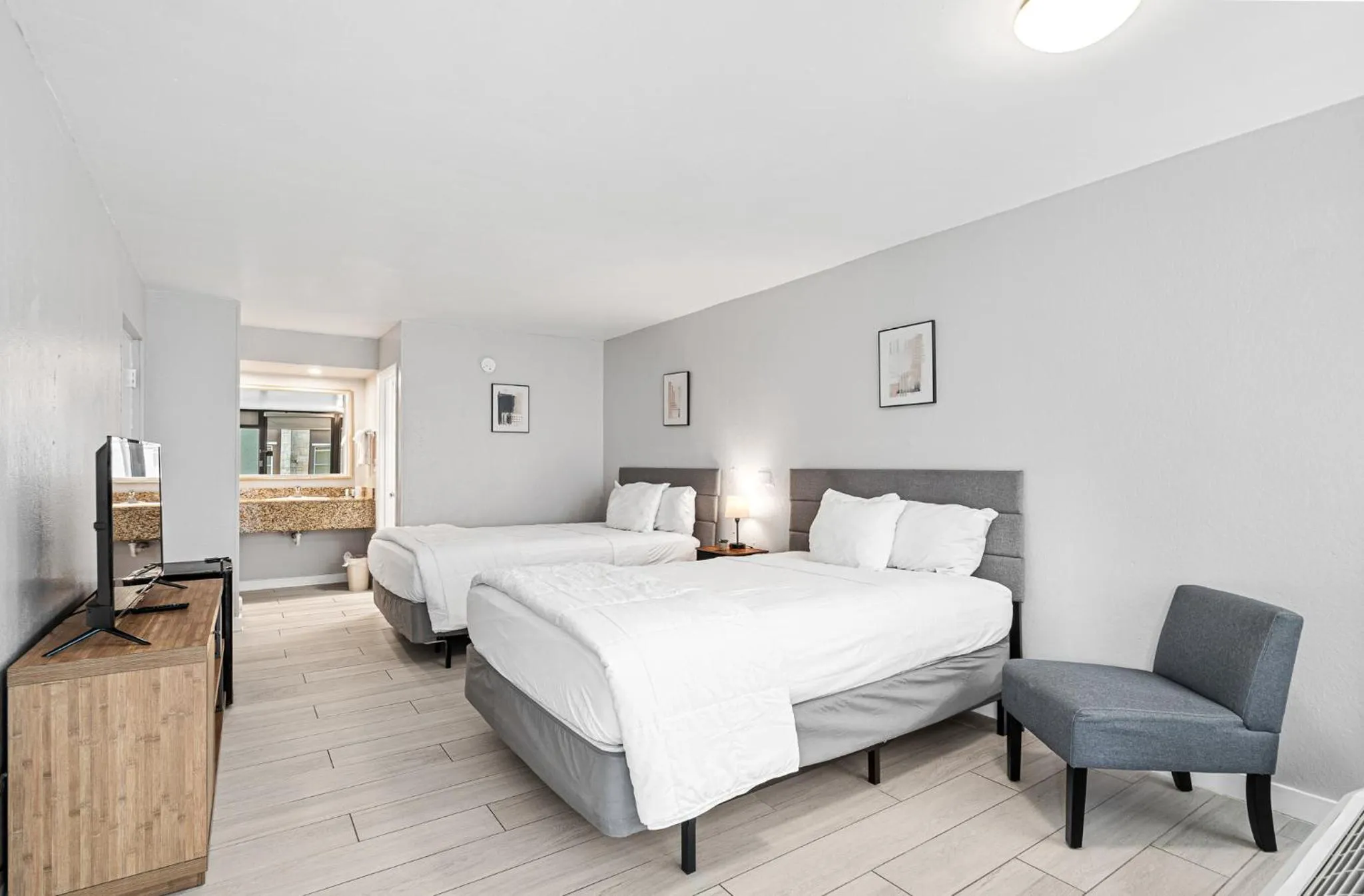 Bed in Hotolos Hollywood