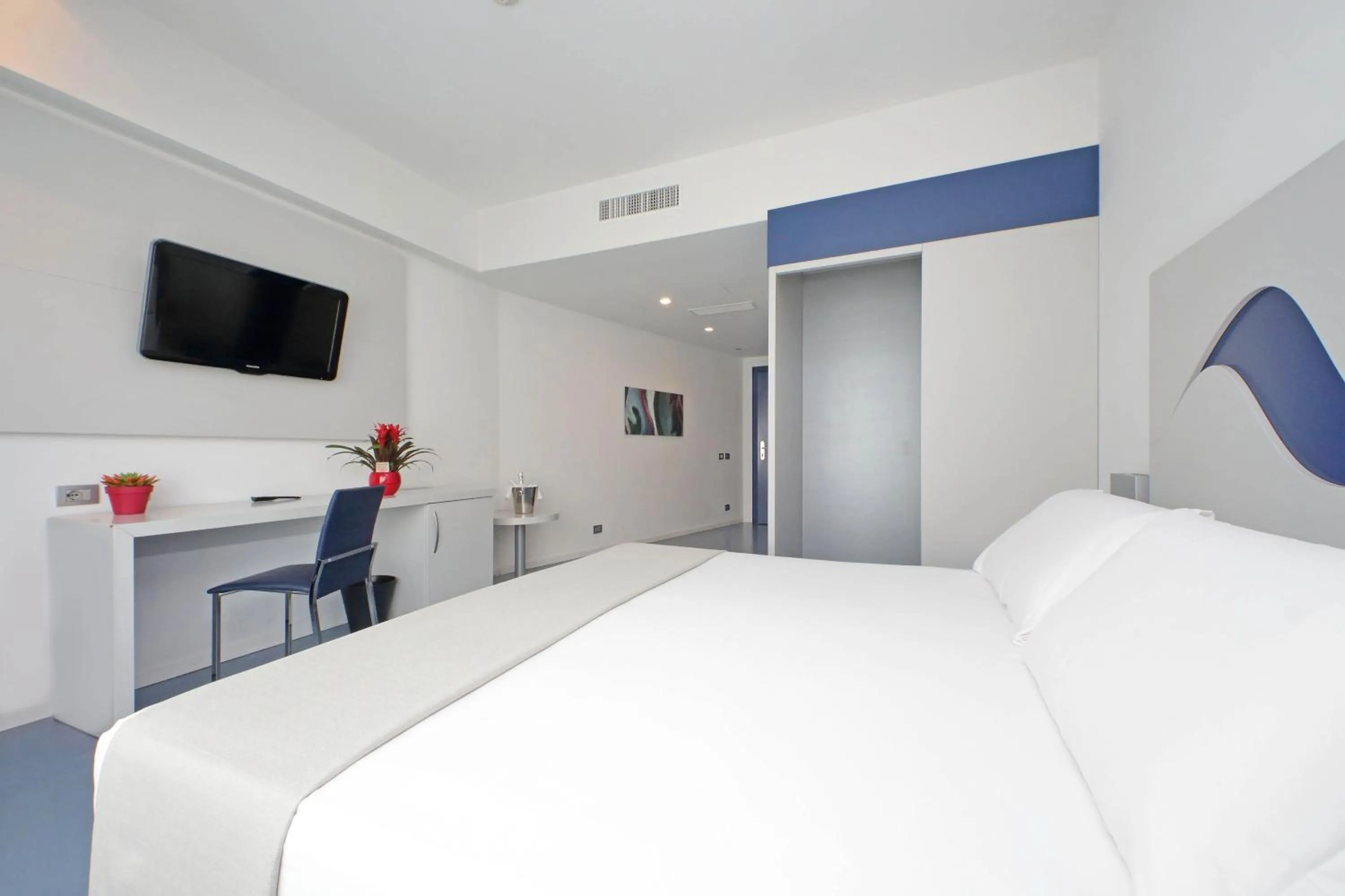 Photo of the whole room, Bed in Hotel Poseidon