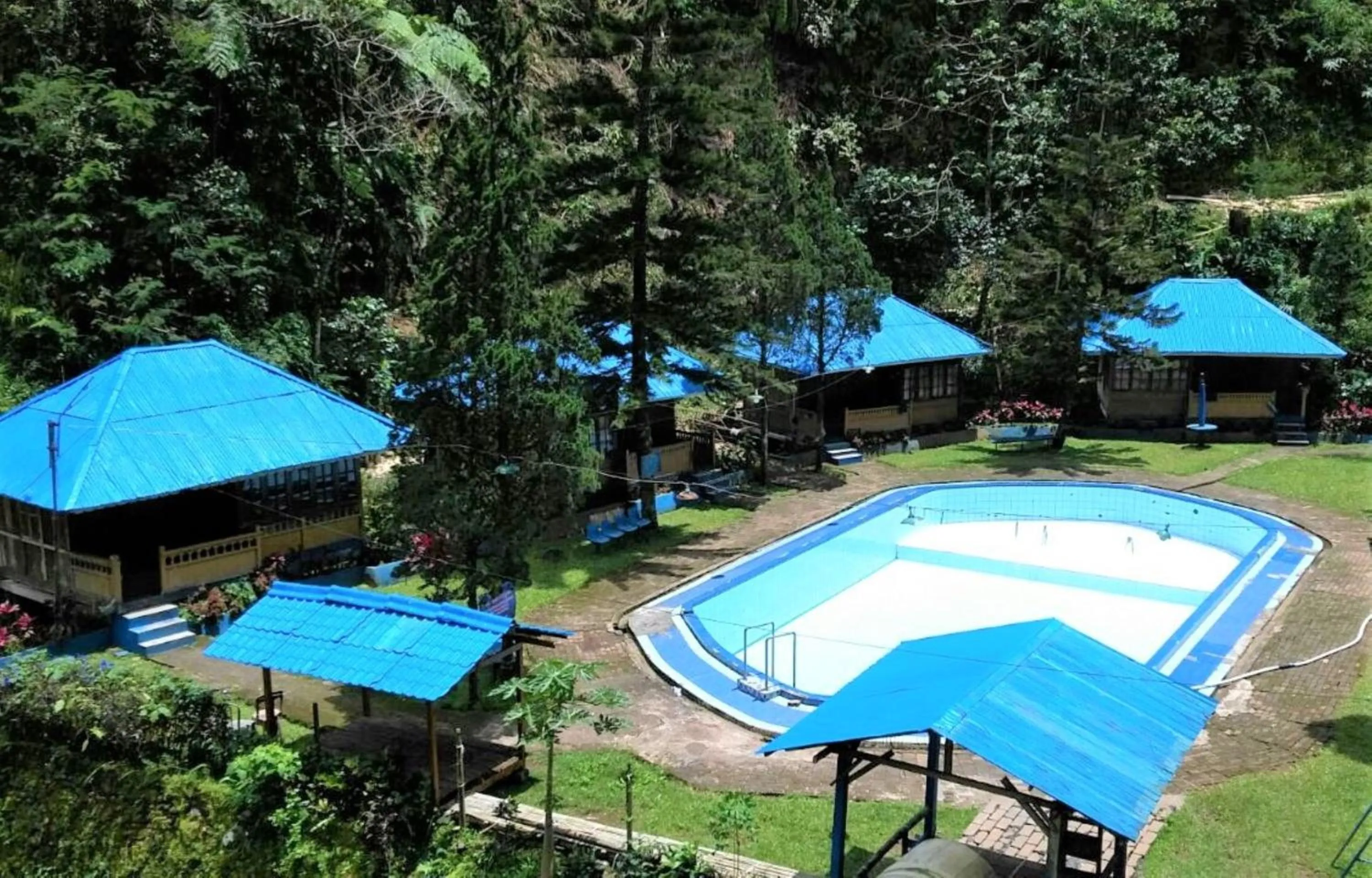 Swimming pool in Lembah Biru Lagoon