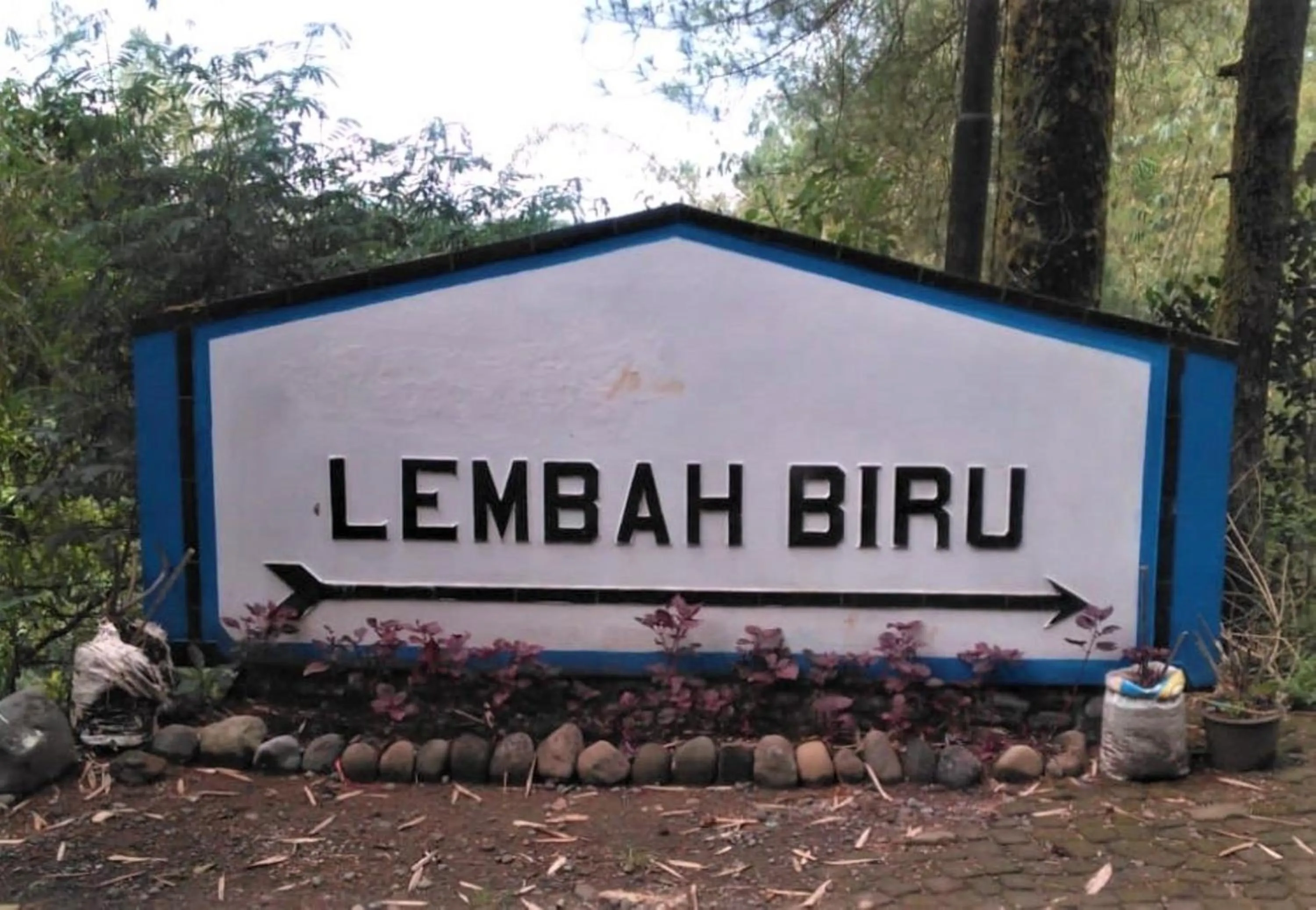 Property logo or sign in Lembah Biru Lagoon