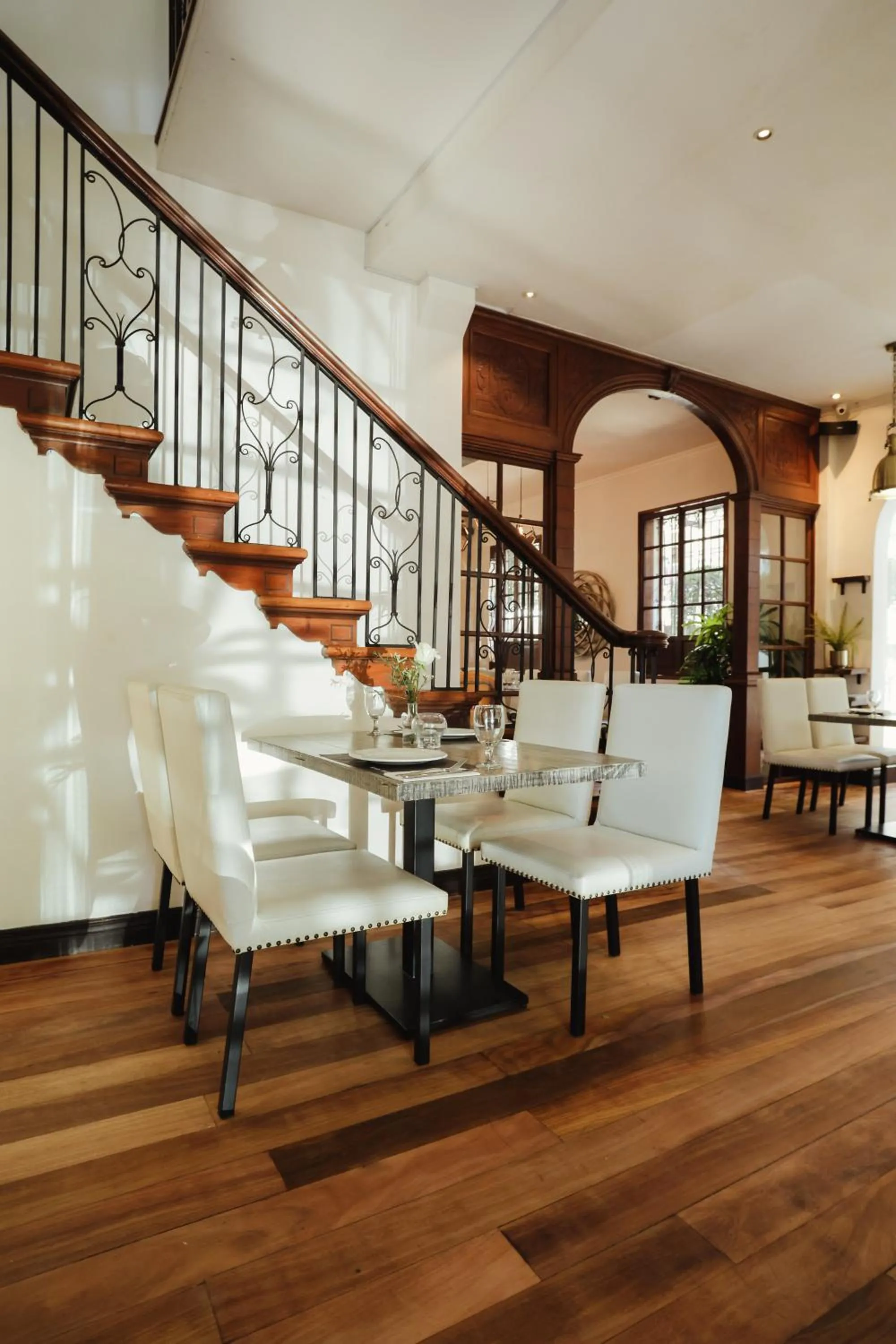 Restaurant/places to eat in The Bourke Hotel