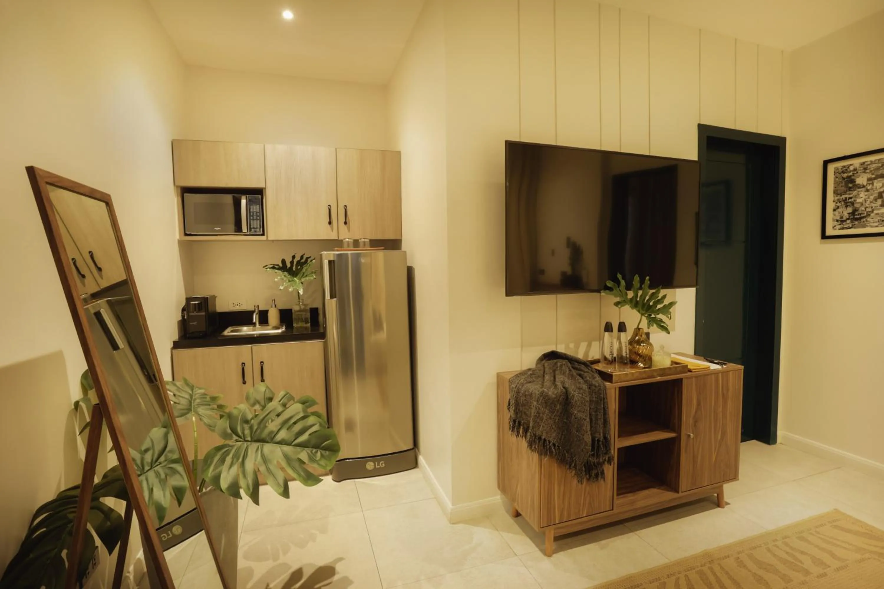 Kitchen or kitchenette in The Bourke Hotel