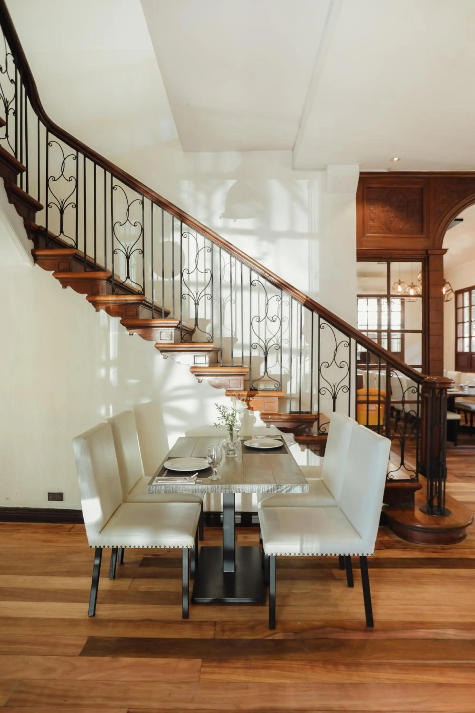 Restaurant/places to eat in The Bourke Hotel