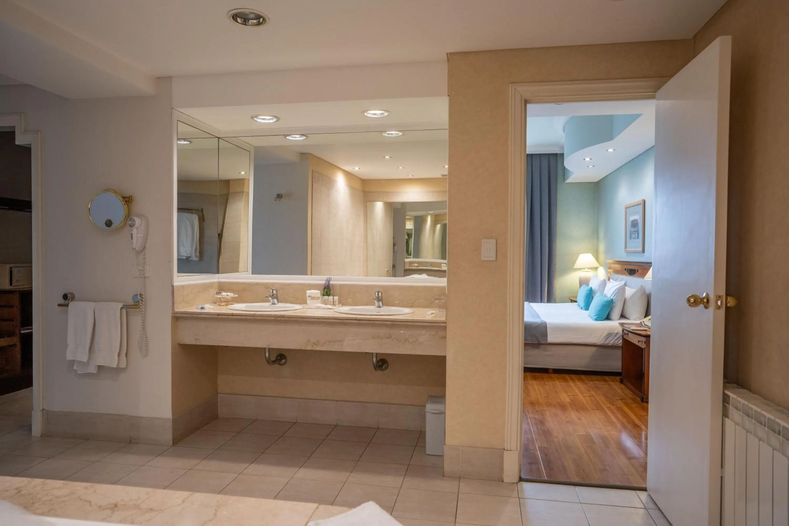 Bed in Lucania Palazzo Hotel