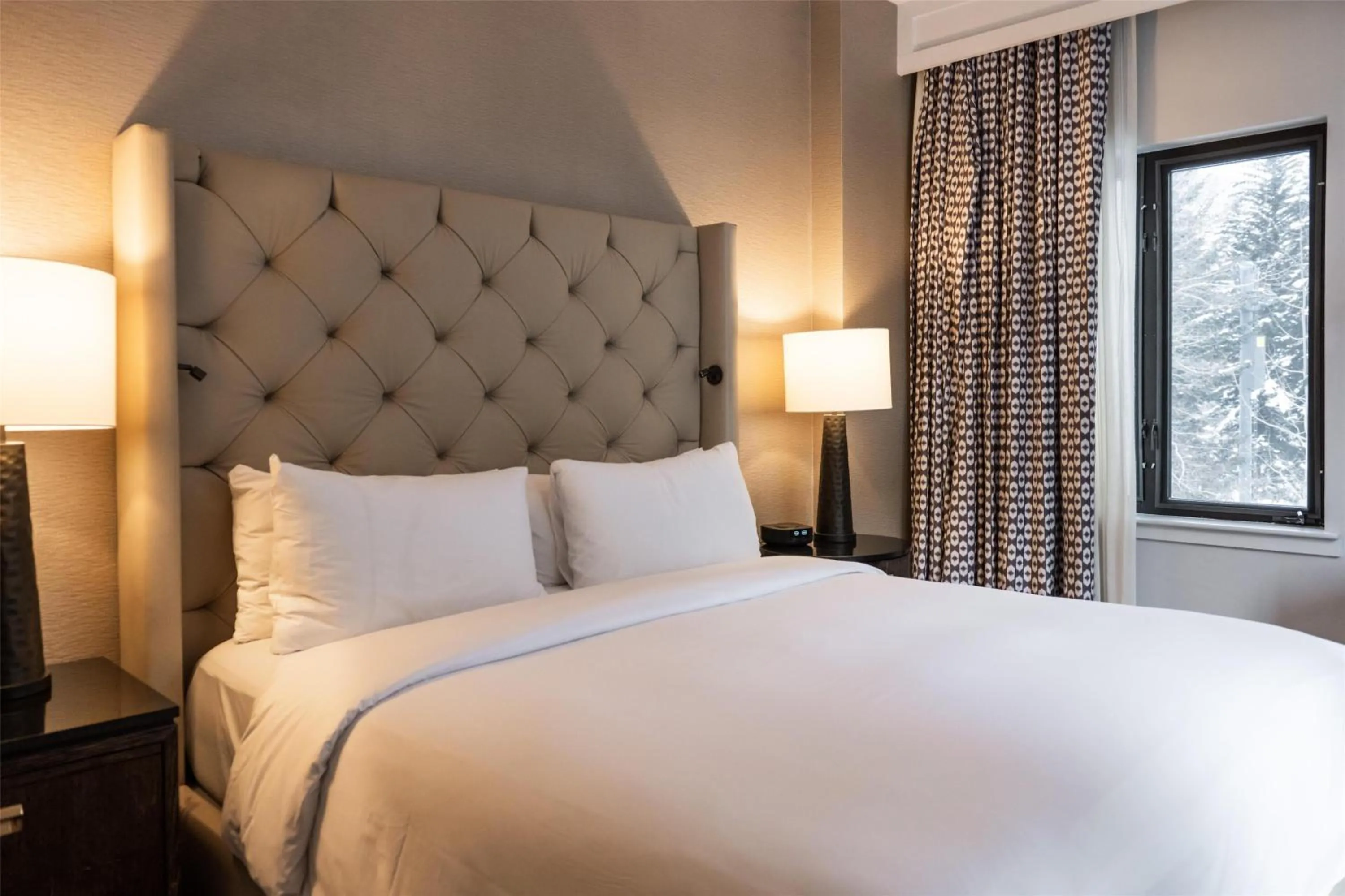 Photo of the whole room, Bed in Grand Hyatt Vail Resort and Spa