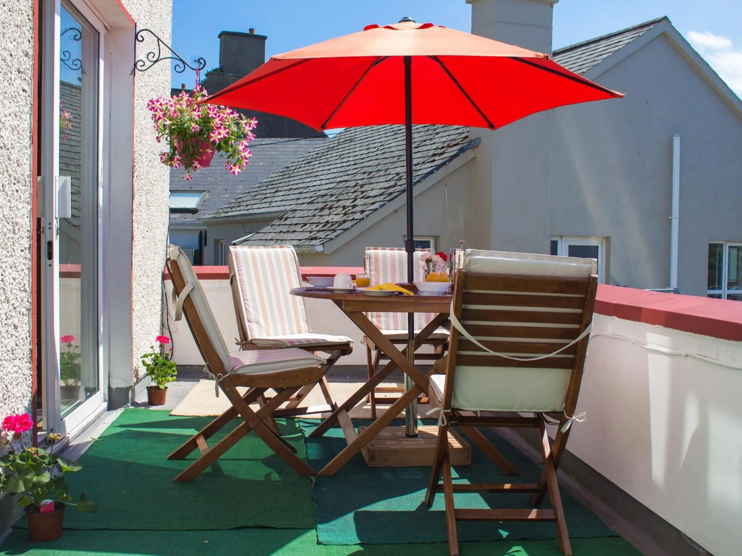 Property building in Seawinds Bed and Breakfast