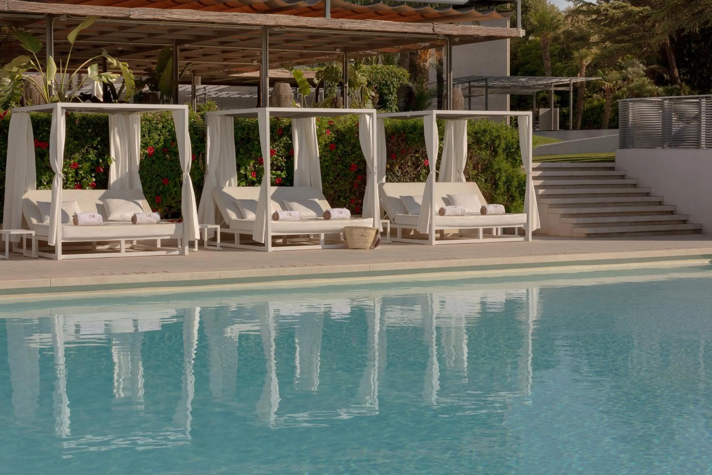 Swimming pool in Torre Melina, a Gran Meliá Hotel