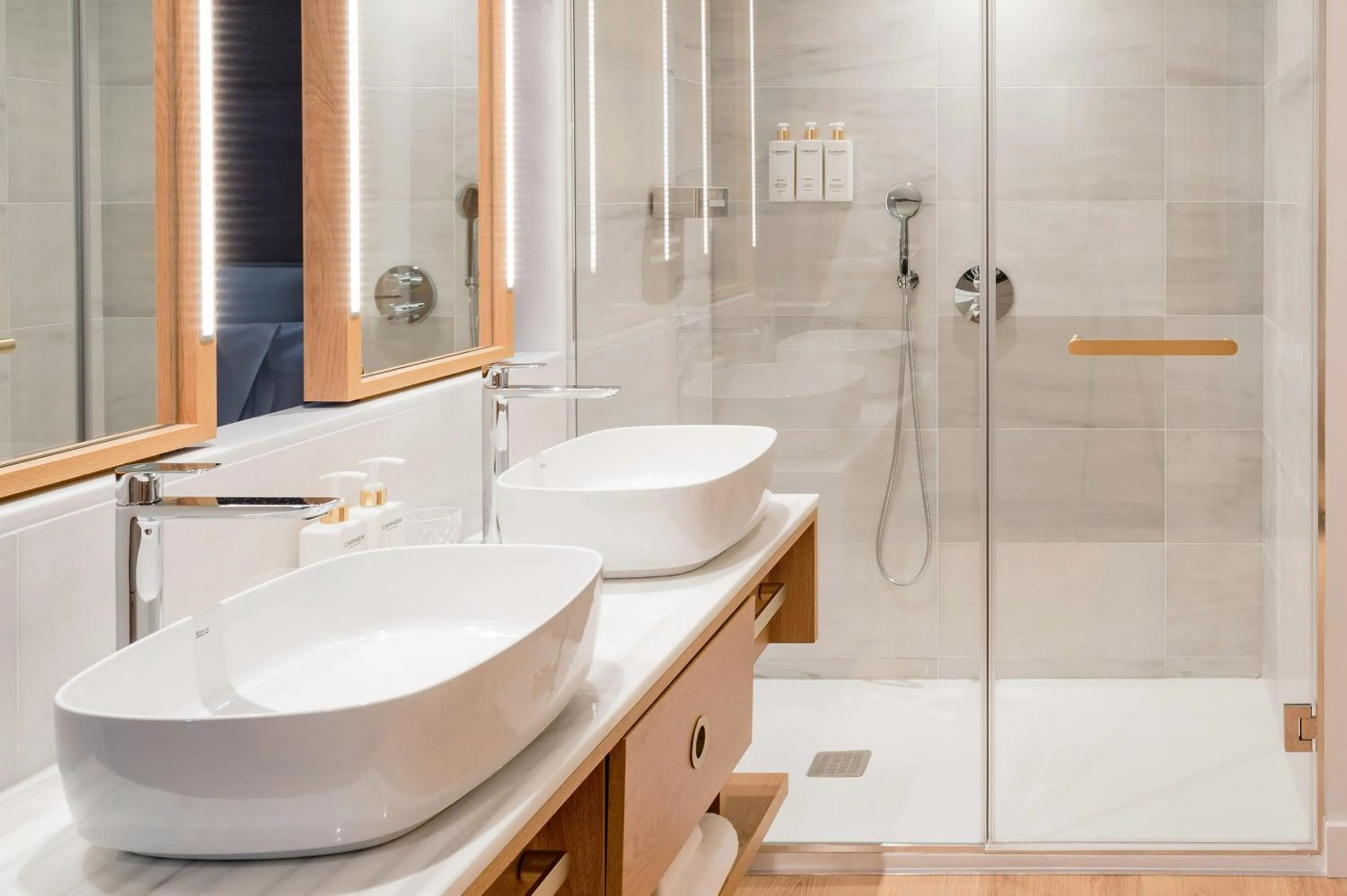 Shower in Torre Melina, a Gran Meliá Hotel