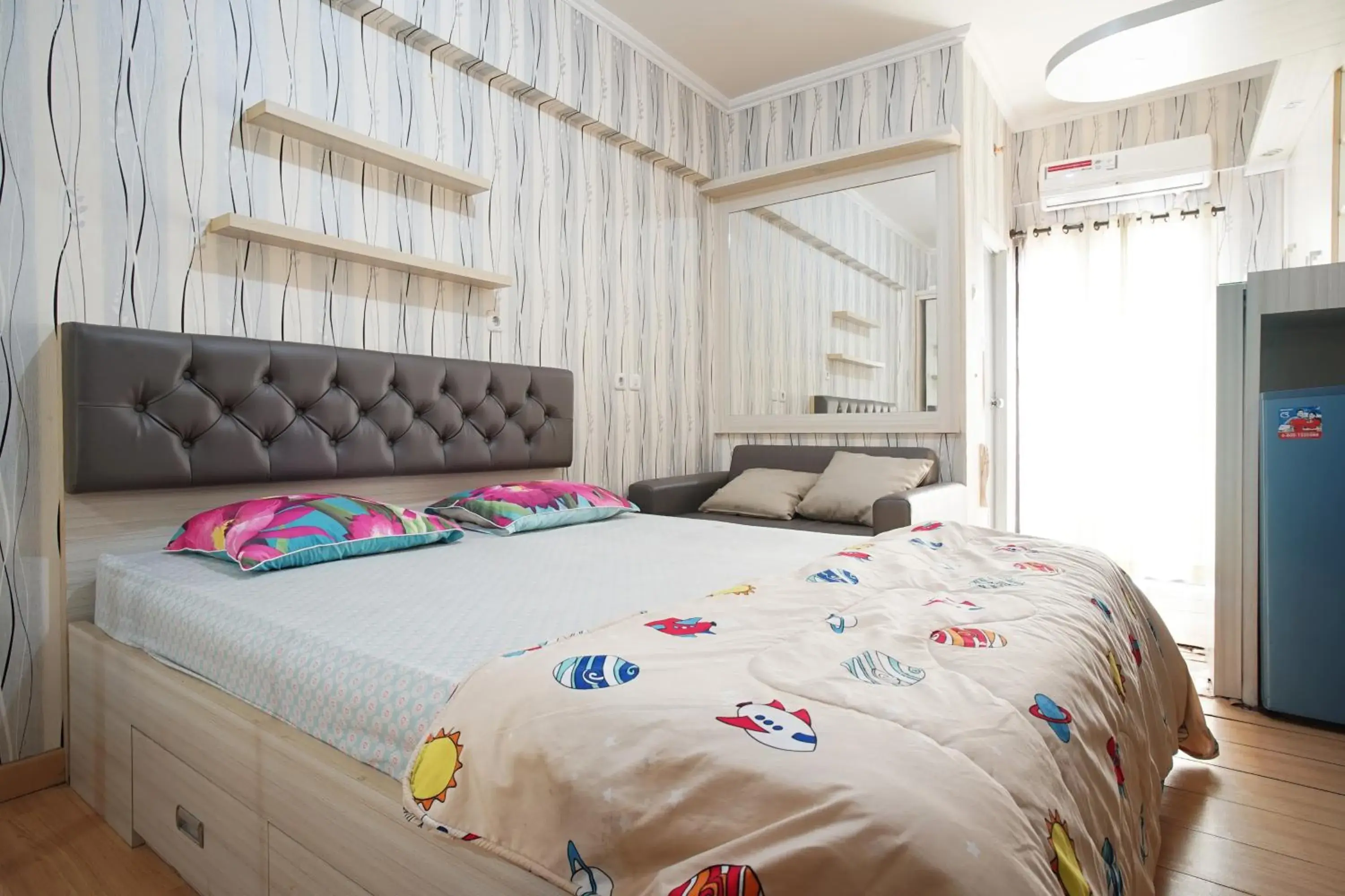 Bedroom, Bed in Planet Room Kemang View by ZUZU Bedroom, Bed in Planet Room Kemang View by ZUZU