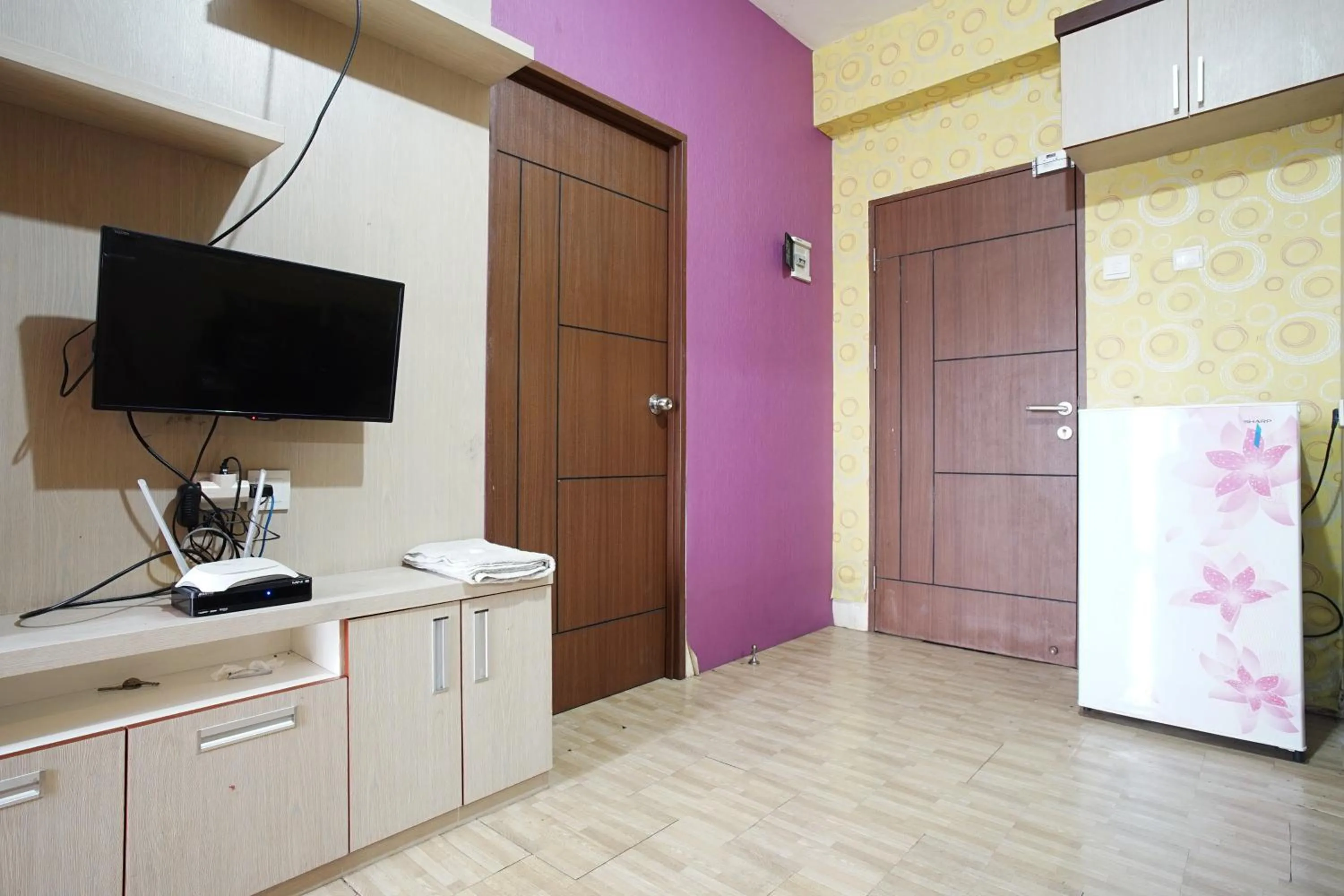 Living room in Planet Room Kemang View