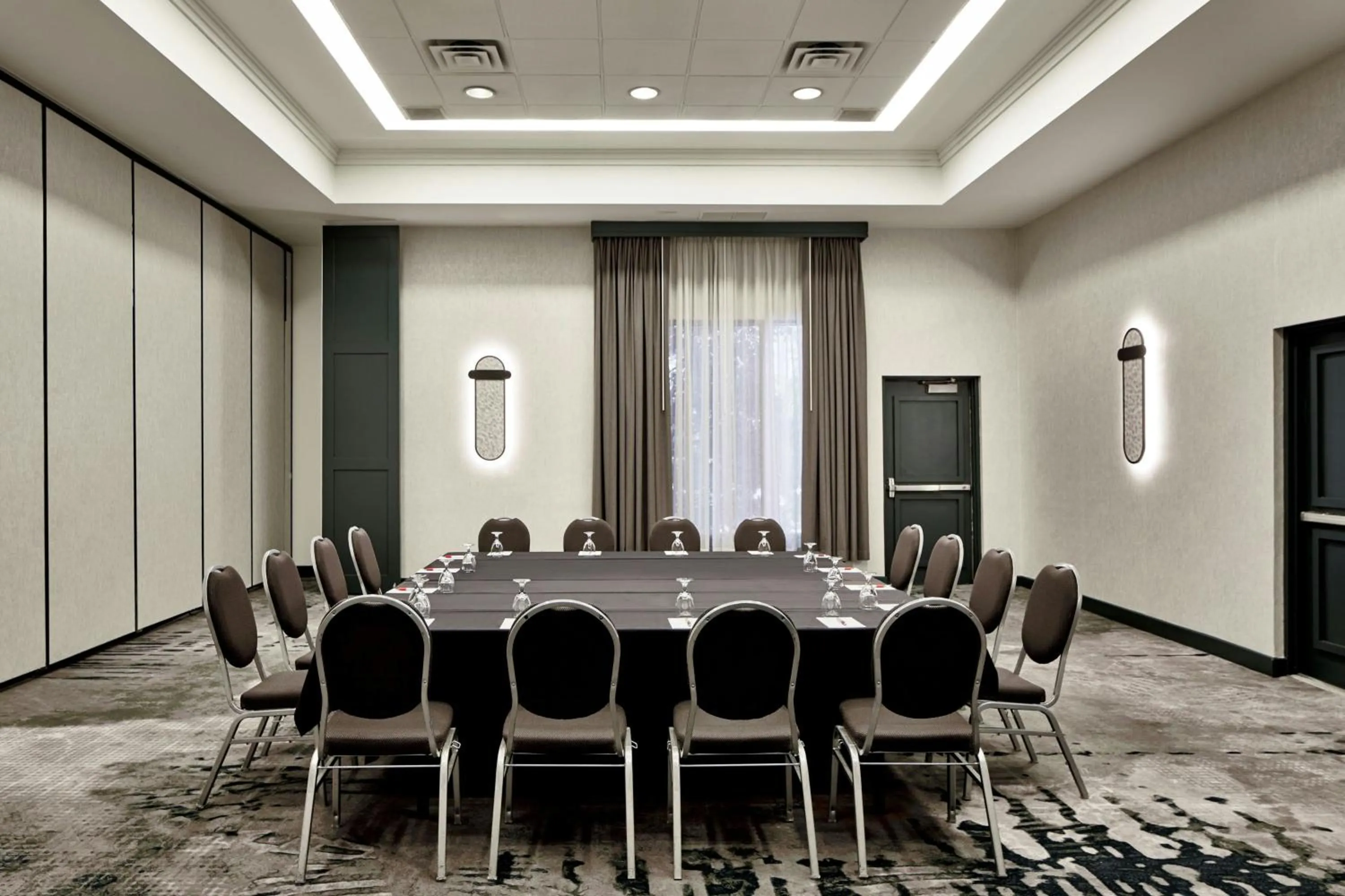 Meeting/conference room in Detroit Metro Airport Marriott
