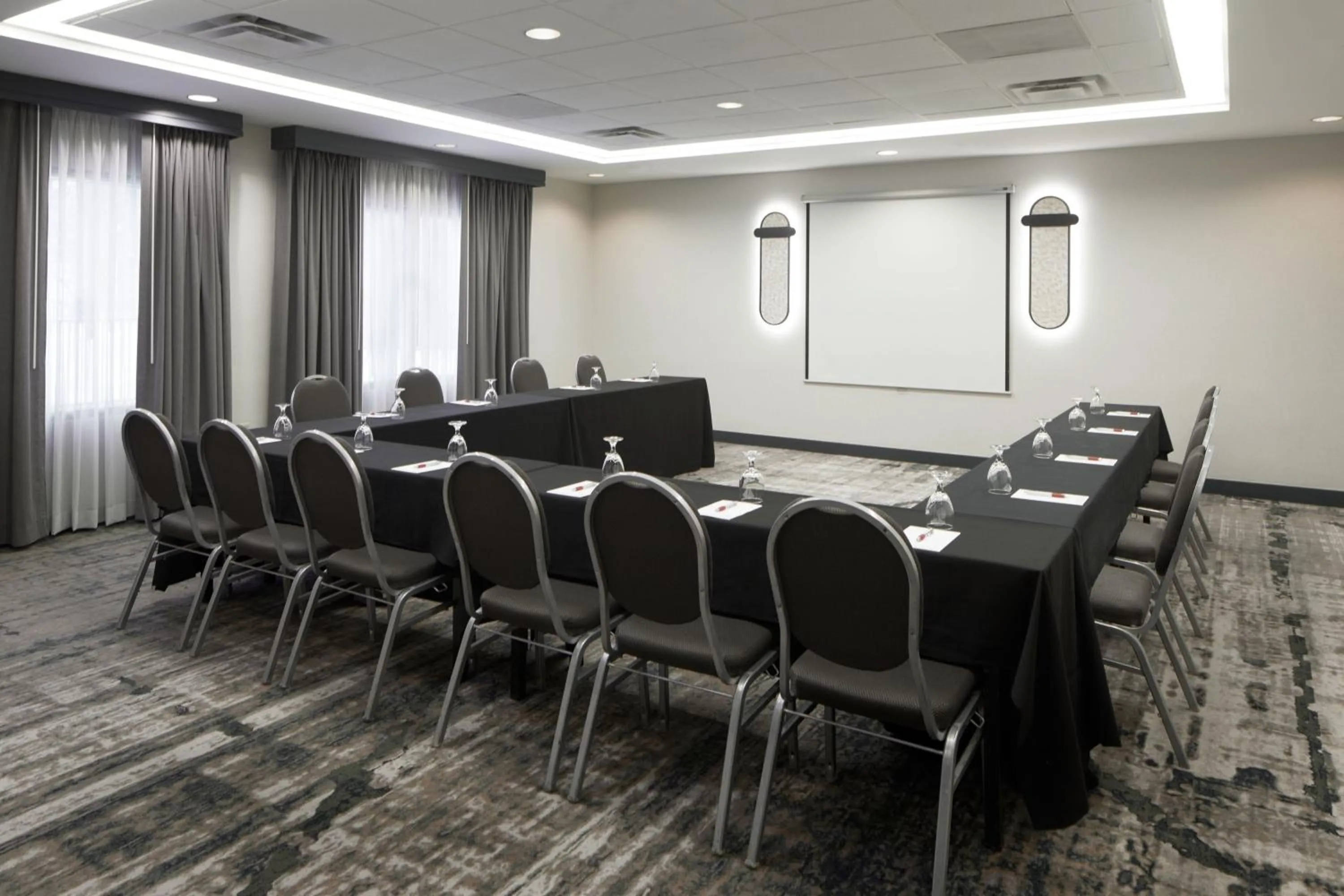 Meeting/conference room in Detroit Metro Airport Marriott