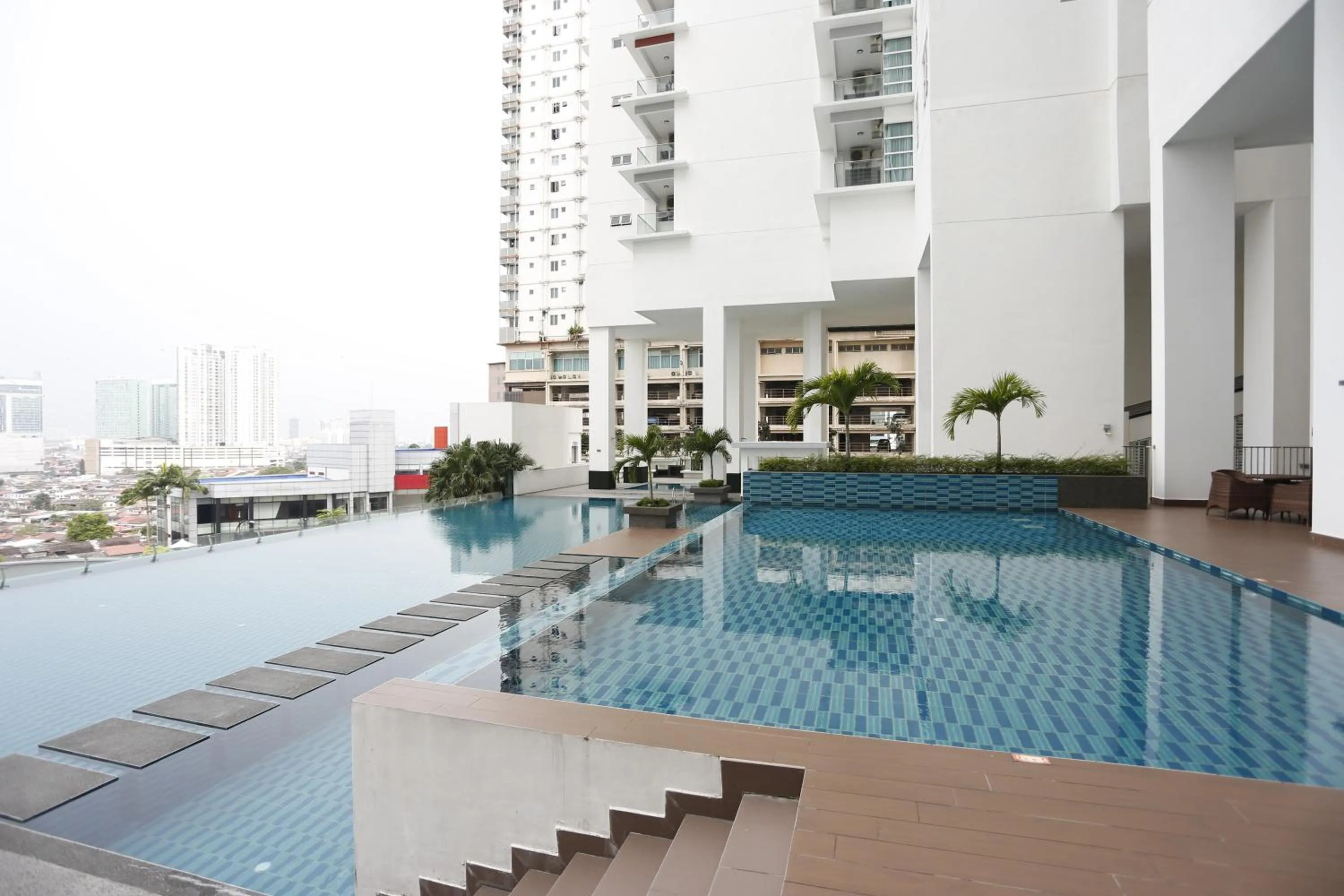 Pinnacle Tower Homestay by Home Cube