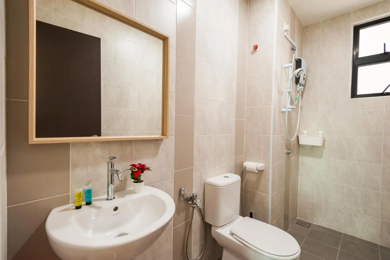 Bathroom in Pinnacle Tower Homestay by Home Cube