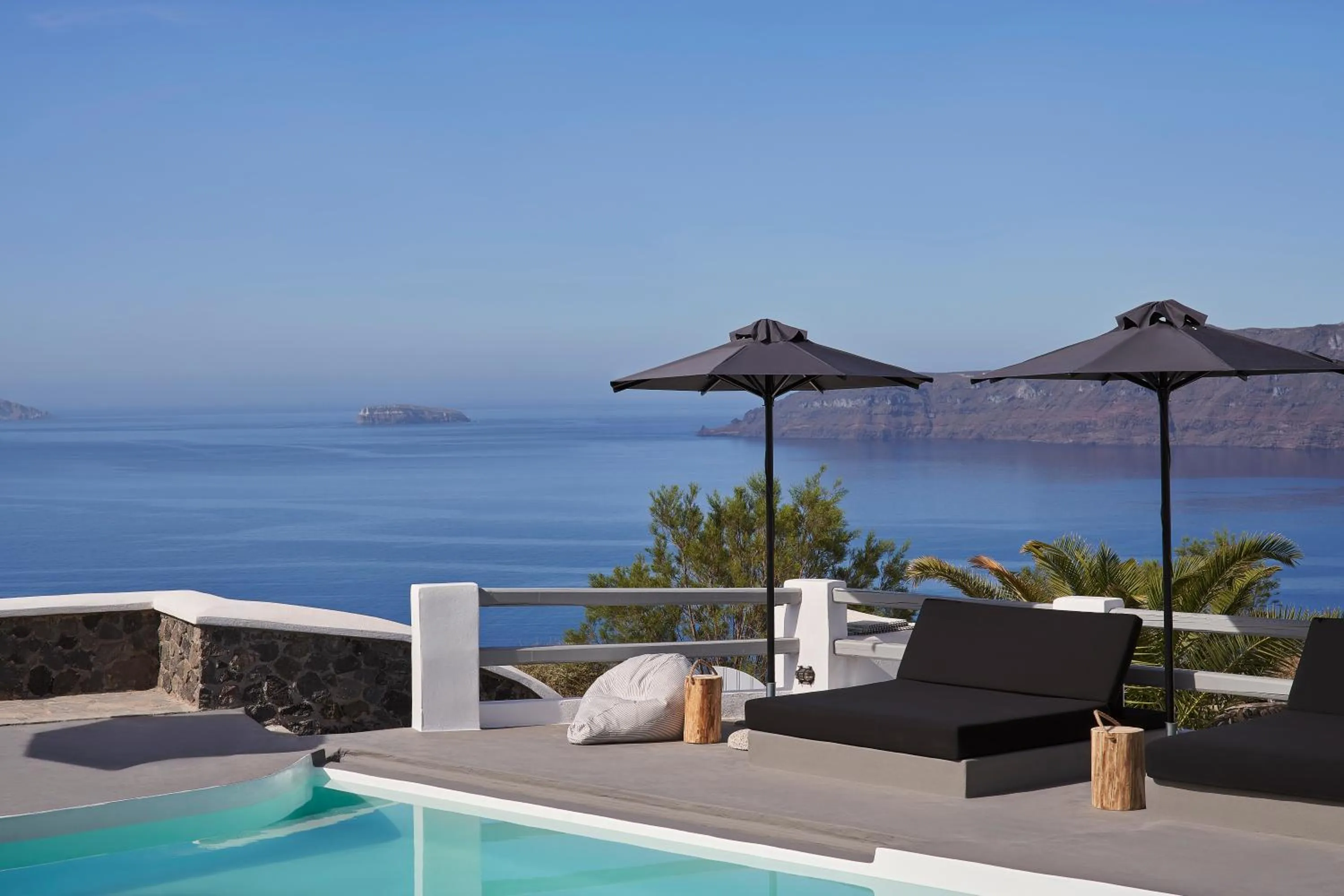 Swimming pool in Mr and Mrs White Oia - Santorini