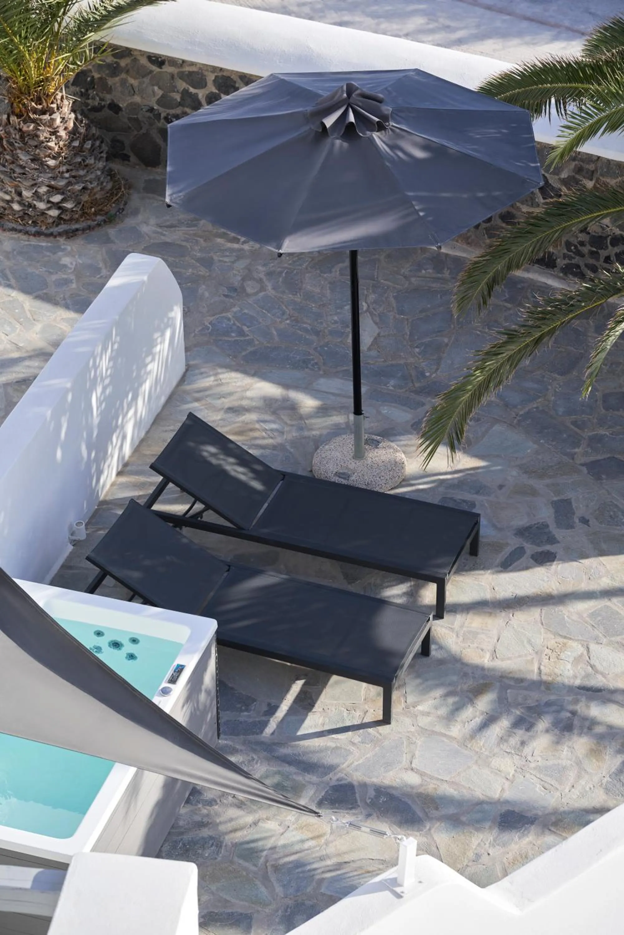 sunbed in Mr and Mrs White Oia - Santorini