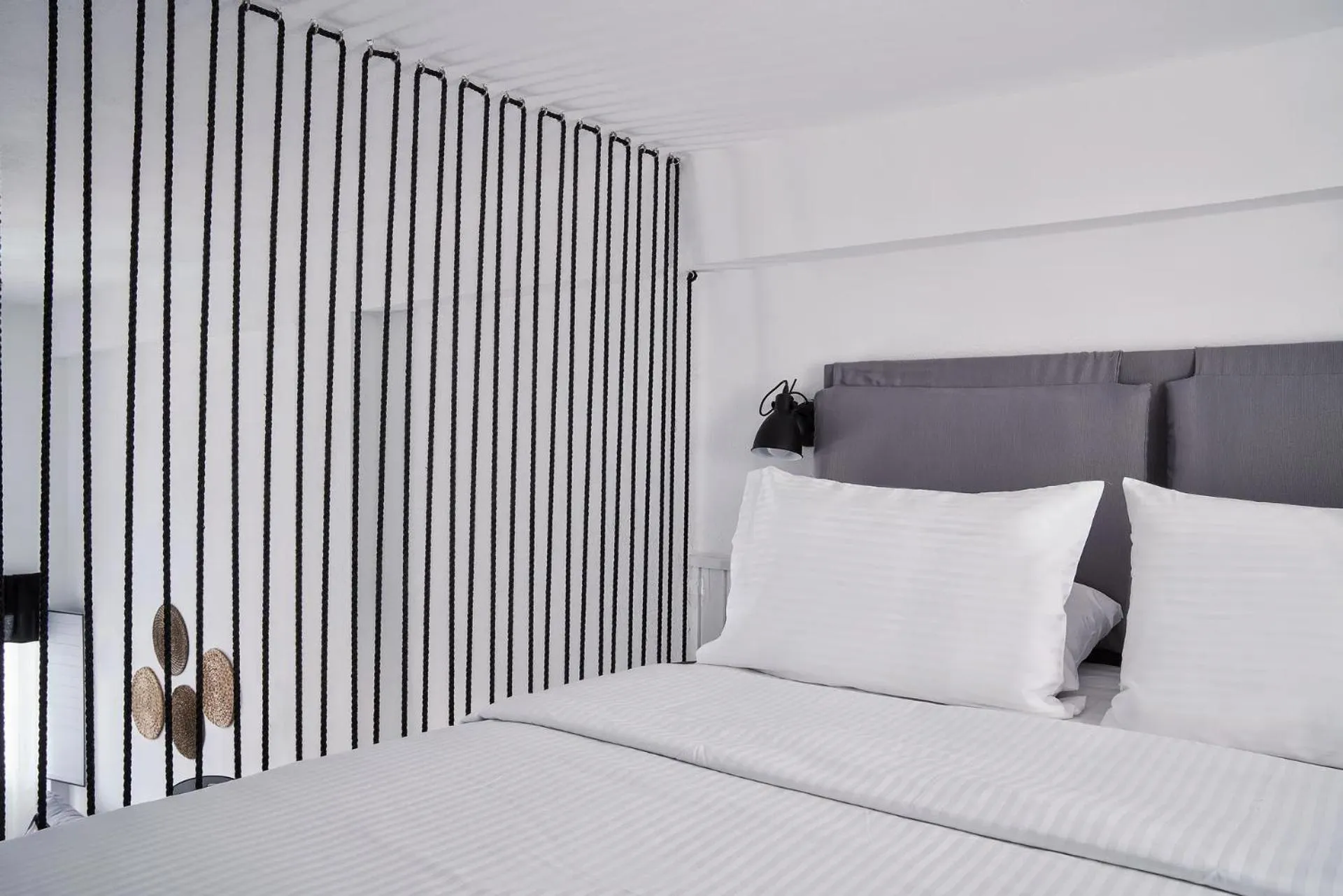 Bed in Mr & Mrs White Oia - Santorini