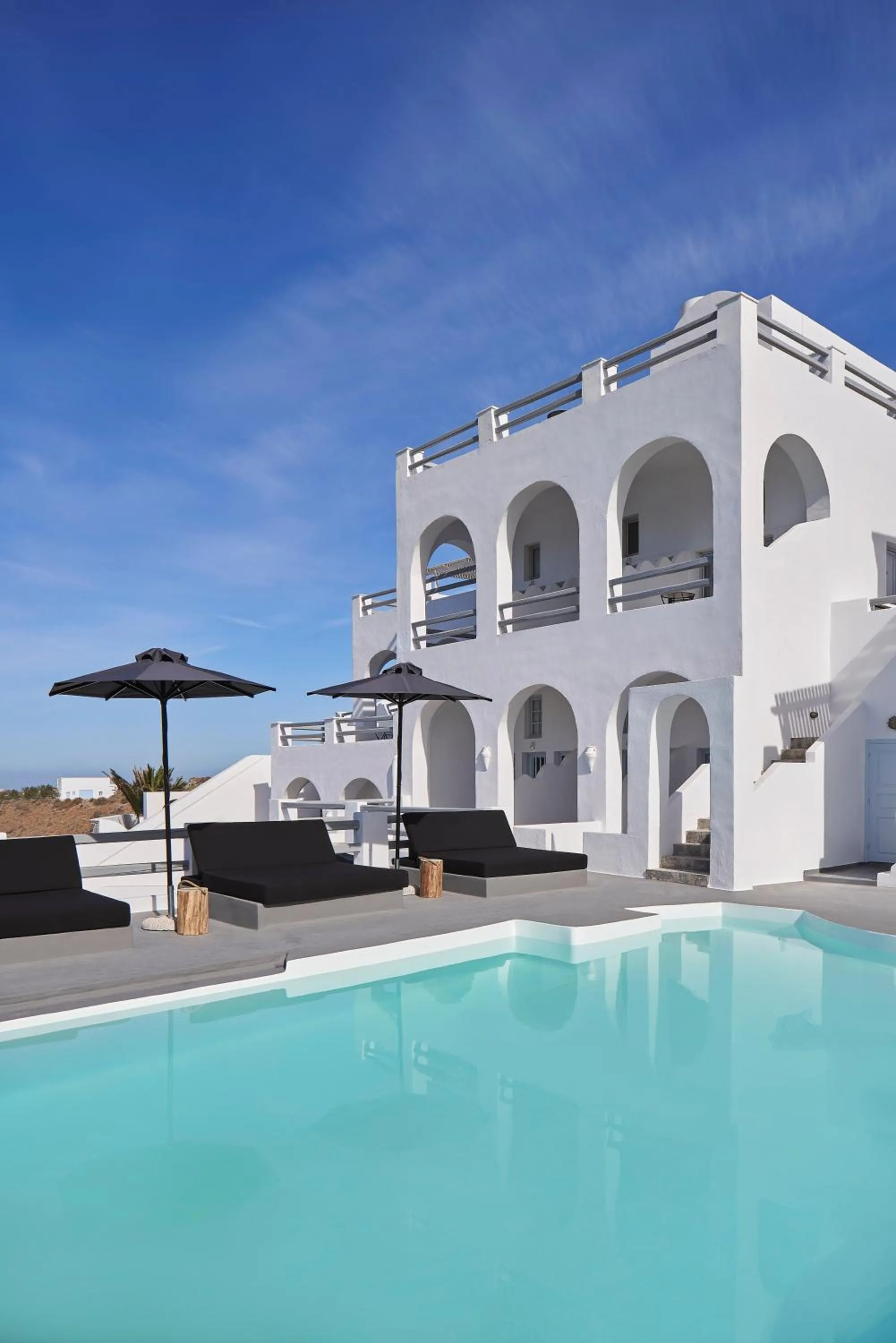 Swimming pool in Mr and Mrs White Oia - Santorini