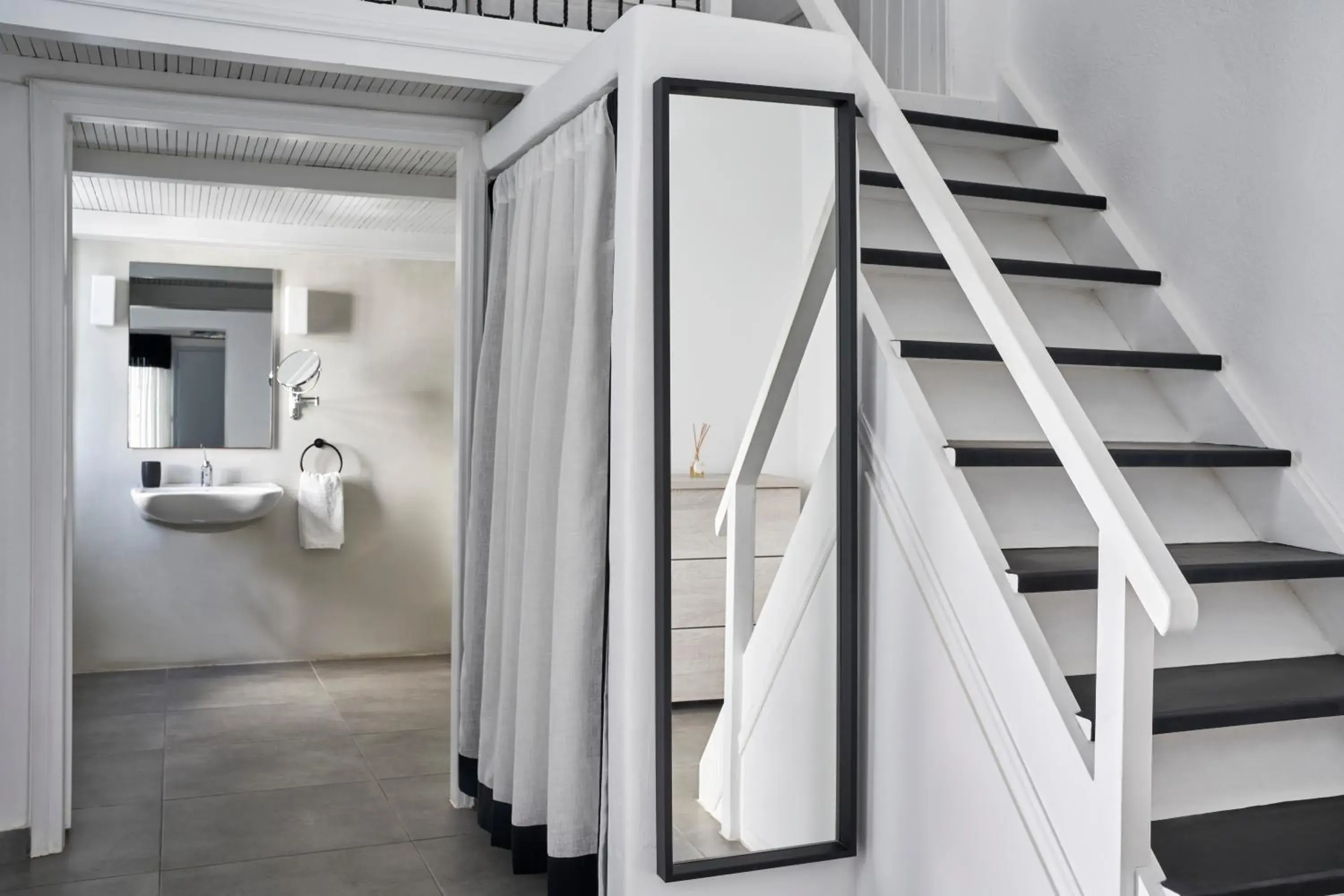 Superior Room with Sea View (accessible room) in Mr and Mrs White Oia - Santorini Superior Room with Sea View (accessible room) in Mr and Mrs White Oia - Santorini