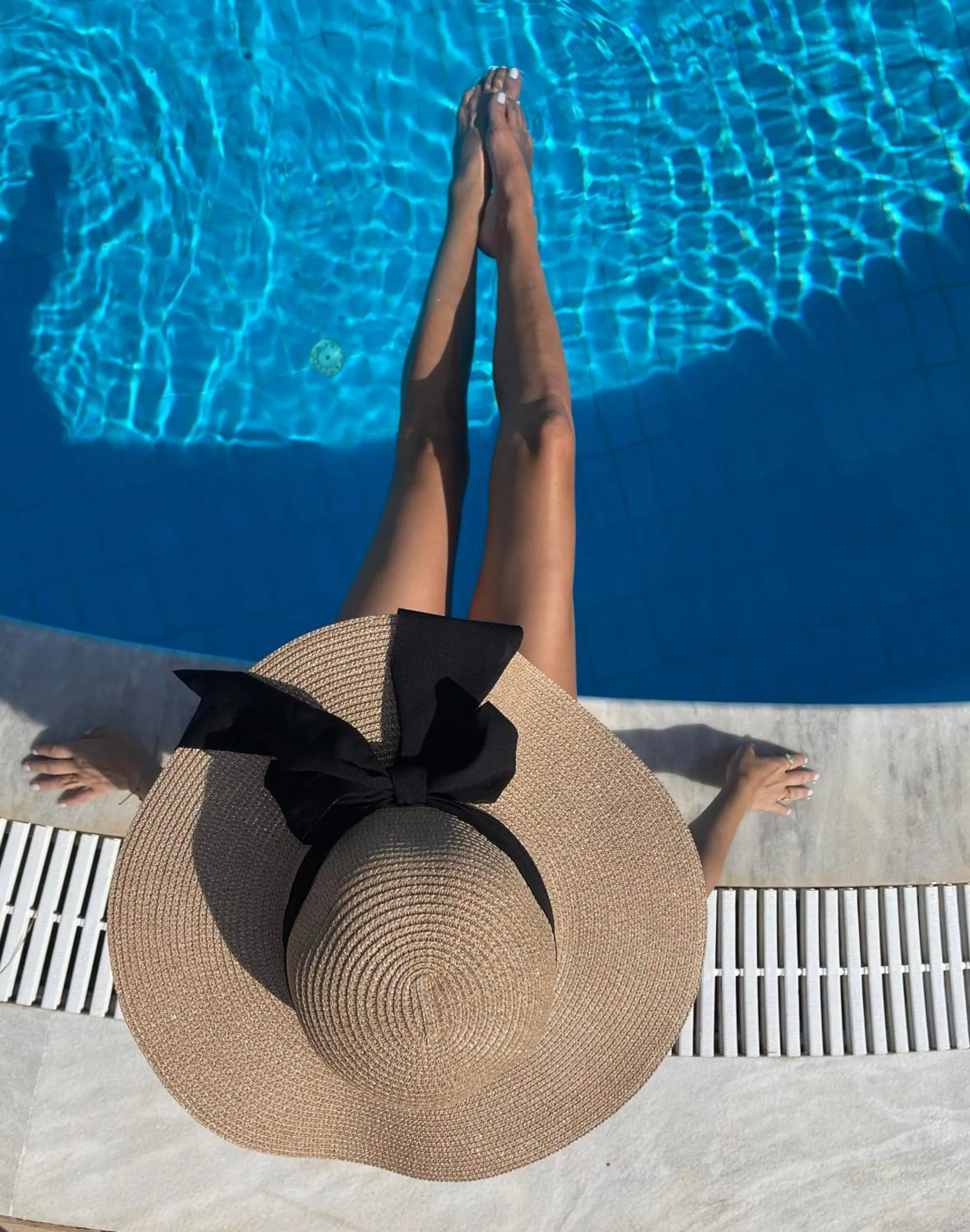 Swimming pool in Mr and Mrs White Oia - Santorini