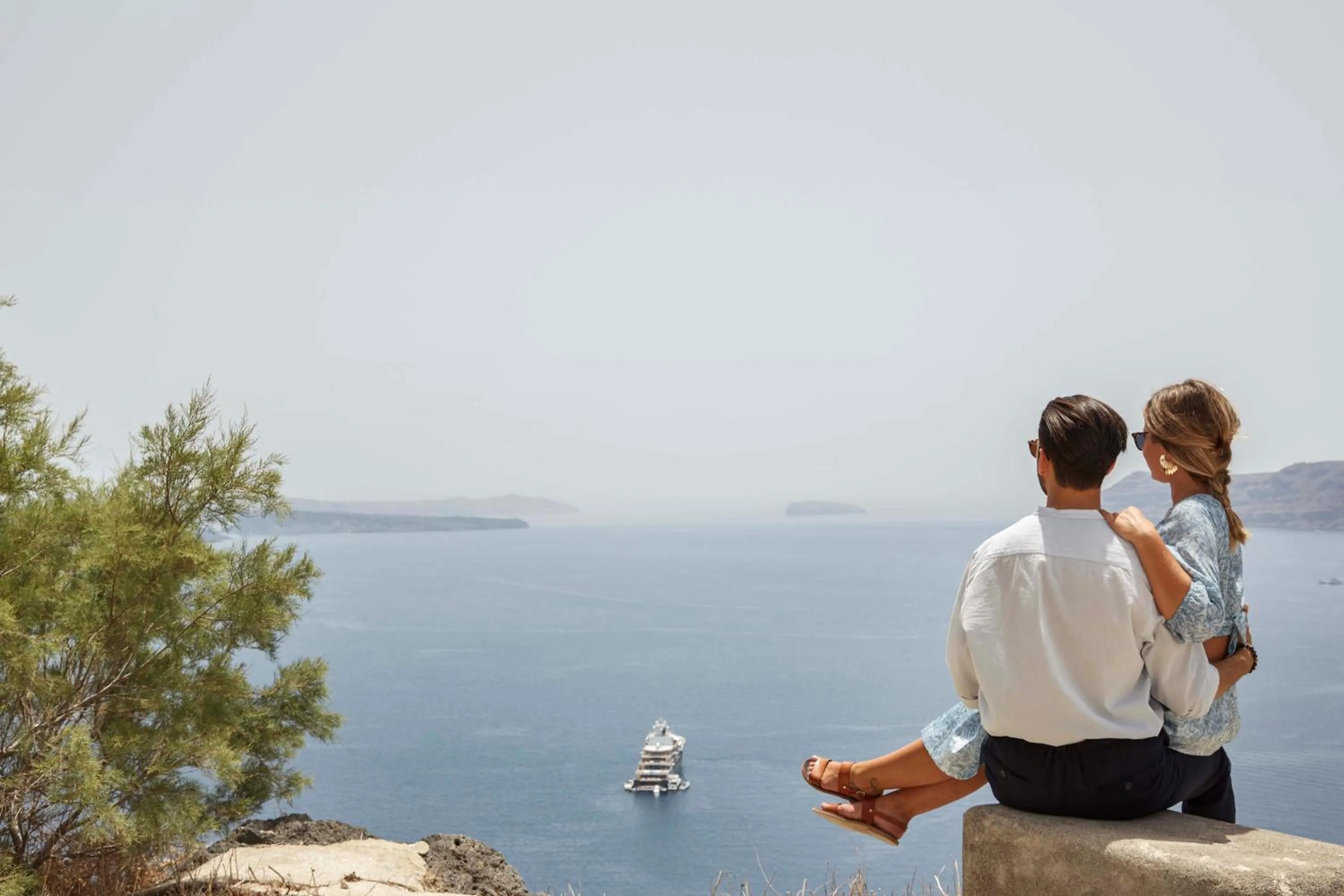 Day in Mr & Mrs White Oia - Santorini