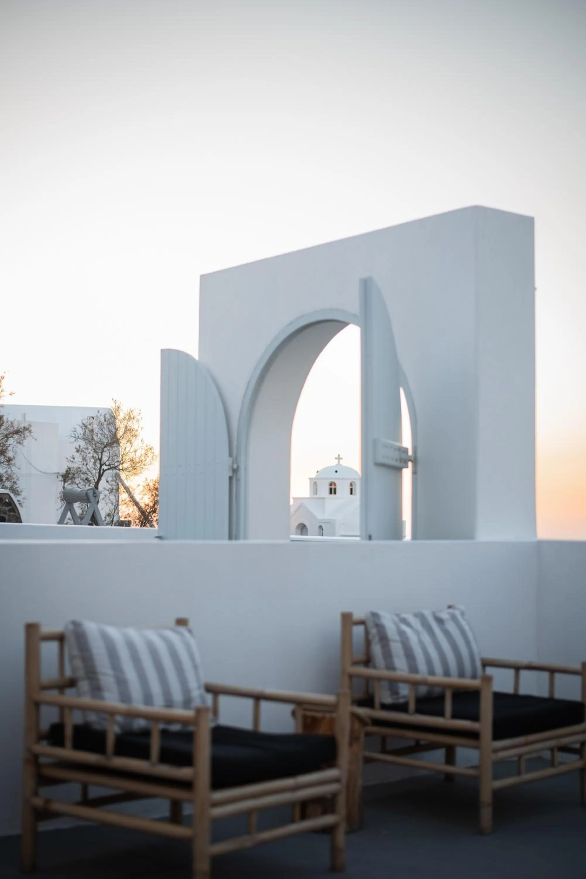 Day in Mr & Mrs White Oia - Santorini