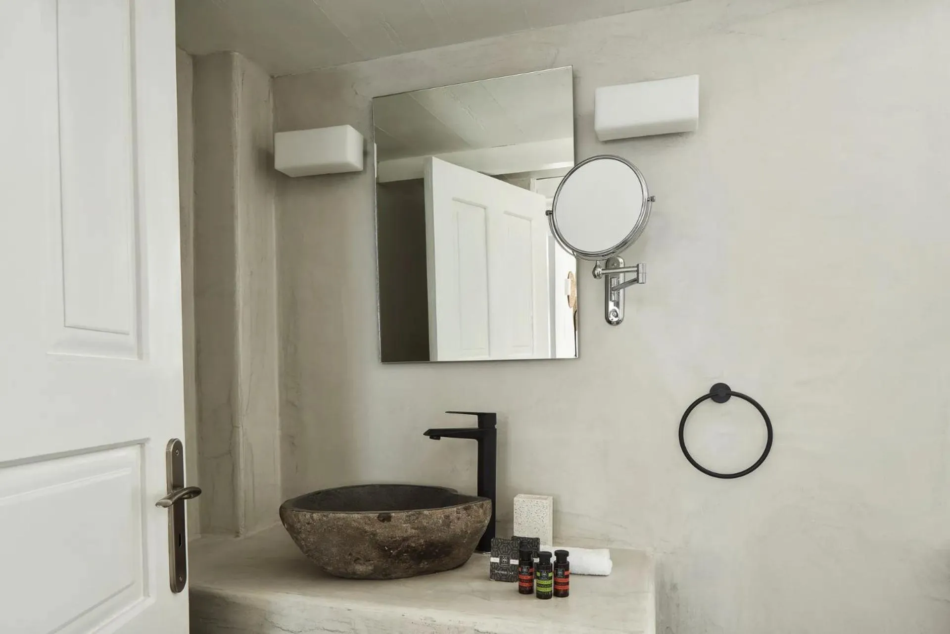 Bathroom in Mr & Mrs White Oia - Santorini