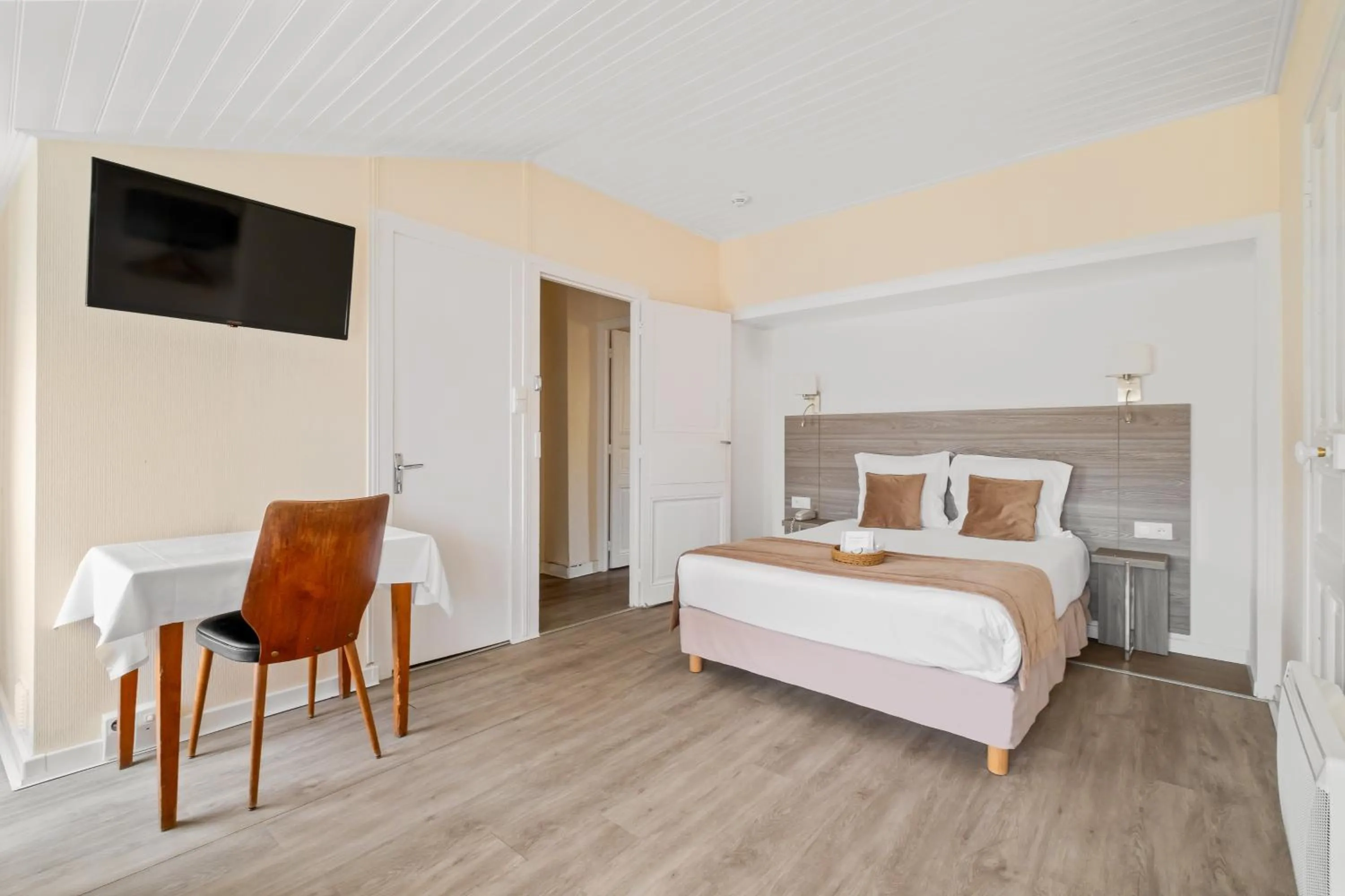 Bedroom, Bed in Hotel Saint Paul